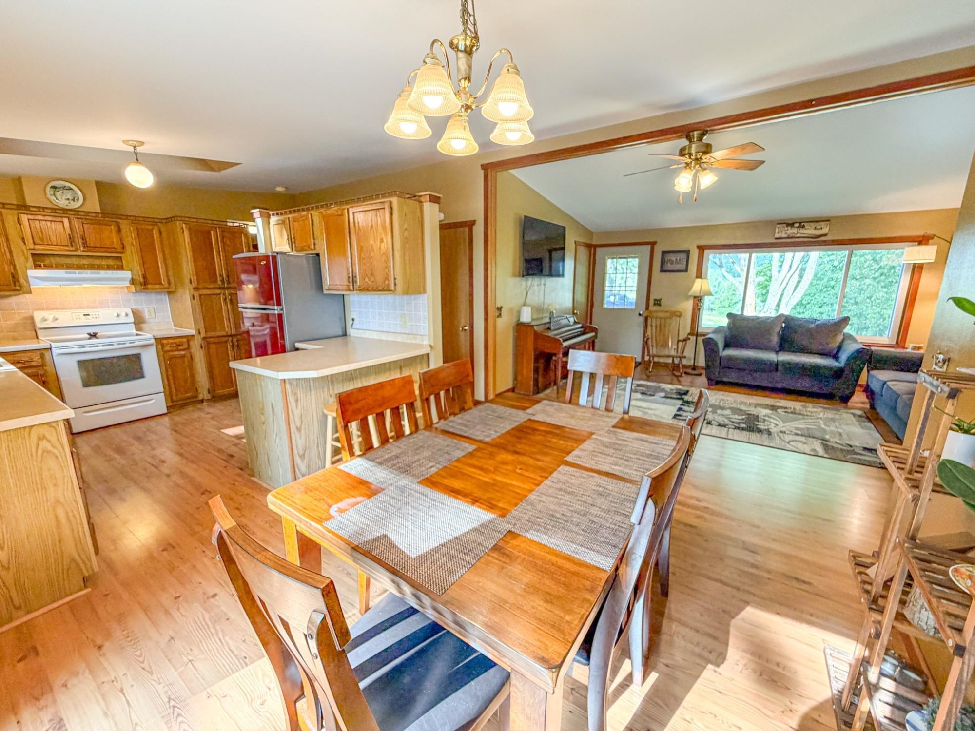 N3979 OXBOW ROAD, Catawba, Wisconsin 54516, 3 Bedrooms Bedrooms, ,2 BathroomsBathrooms,Residential,For Sale,N3979 OXBOW ROAD,22604156