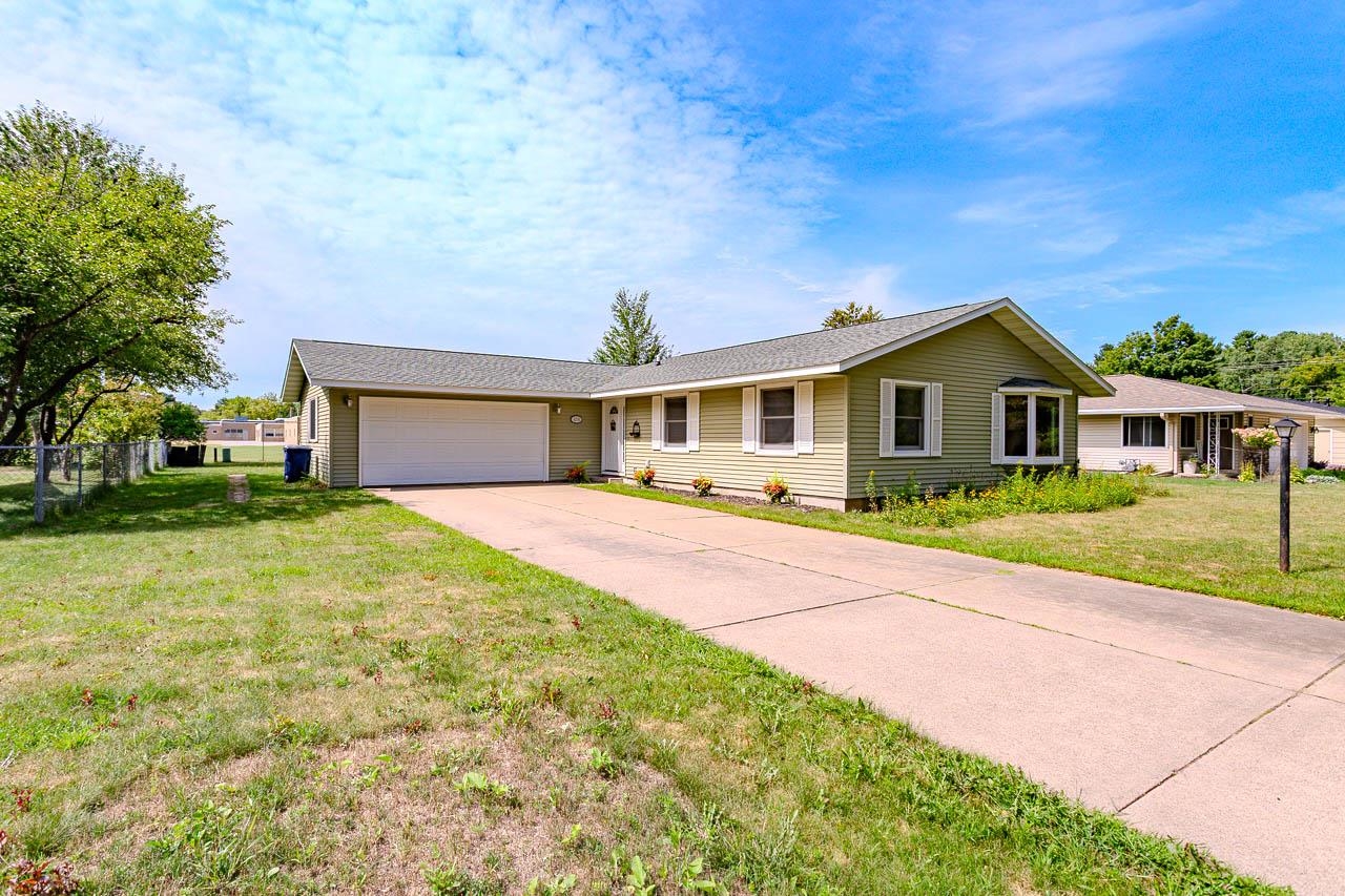 4214 HENRY STREET, Wausau, Wisconsin 54403, 4 Bedrooms Bedrooms, ,1 BathroomBathrooms,Residential,For Sale,4214 HENRY STREET,22604172