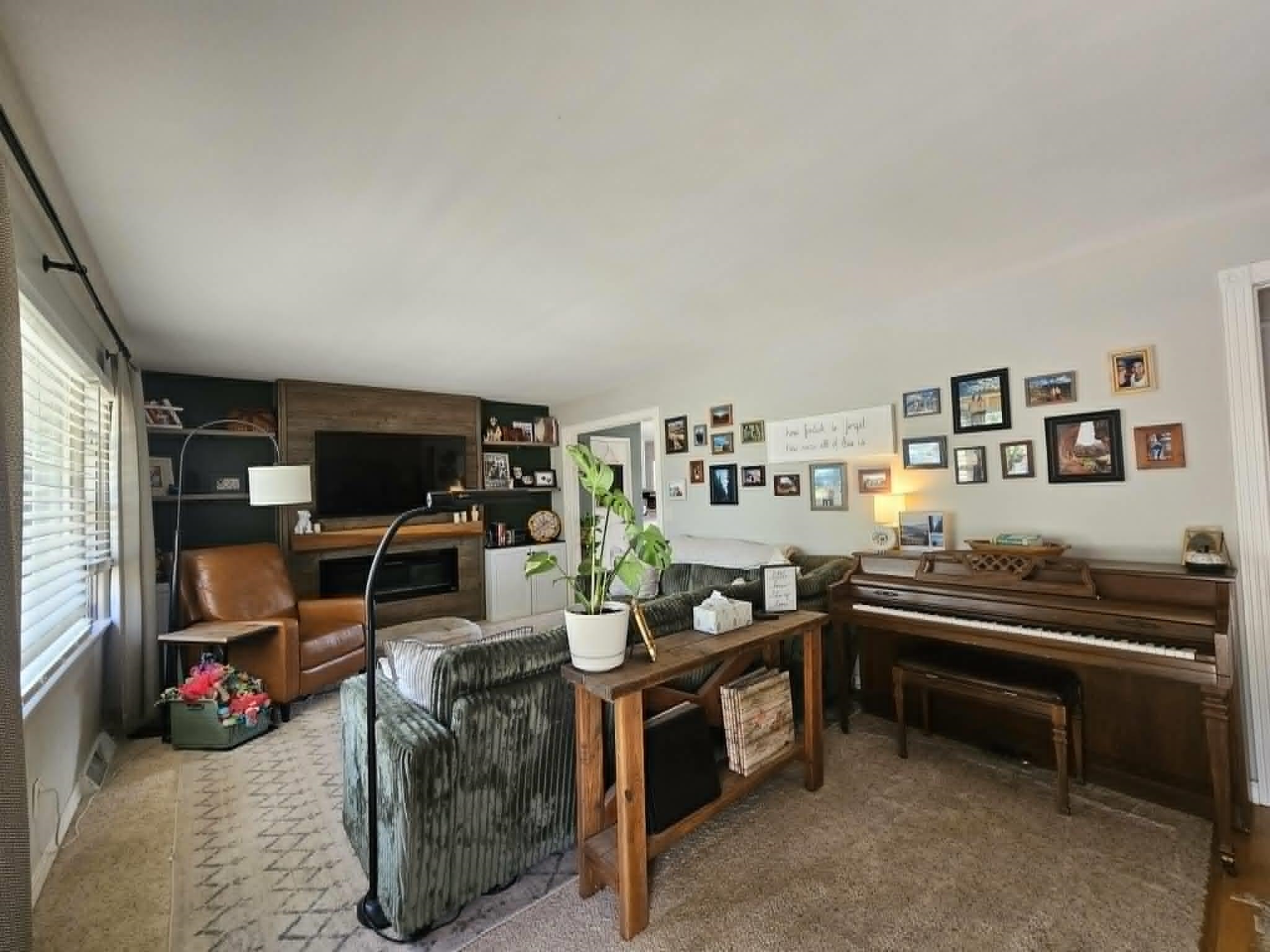 500 E GRANT STREET, Marshfield, Wisconsin 54449, 3 Bedrooms Bedrooms, ,2 BathroomsBathrooms,Residential,For Sale,500 E GRANT STREET,22604178