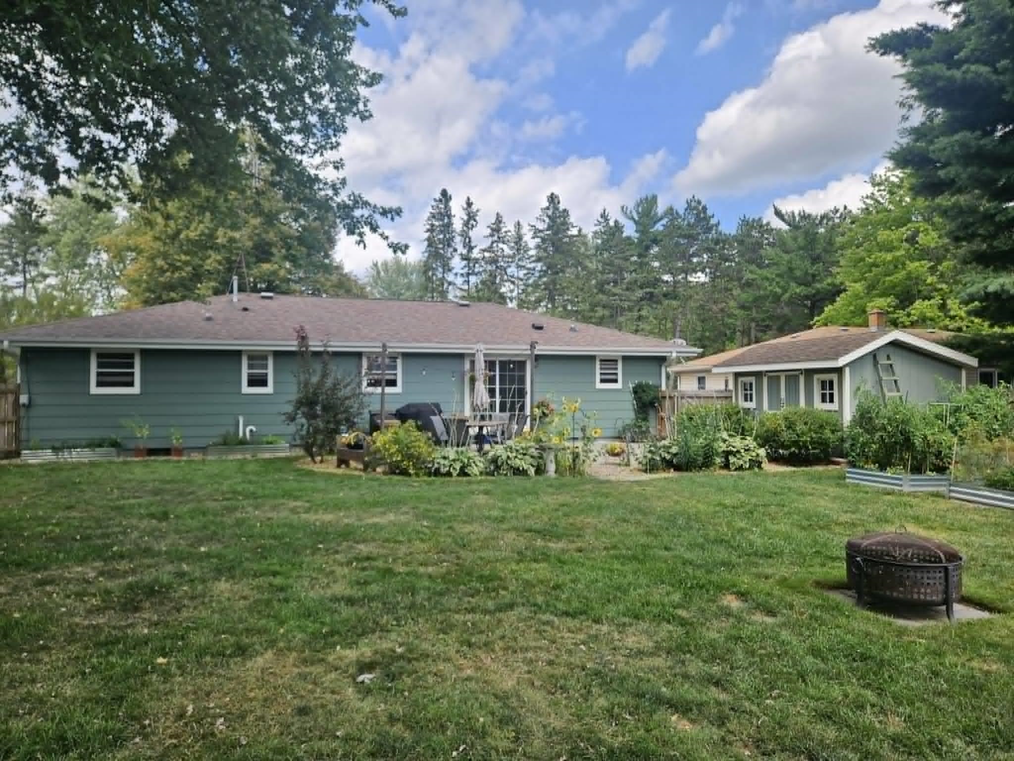 500 E GRANT STREET, Marshfield, Wisconsin 54449, 3 Bedrooms Bedrooms, ,2 BathroomsBathrooms,Residential,For Sale,500 E GRANT STREET,22604178