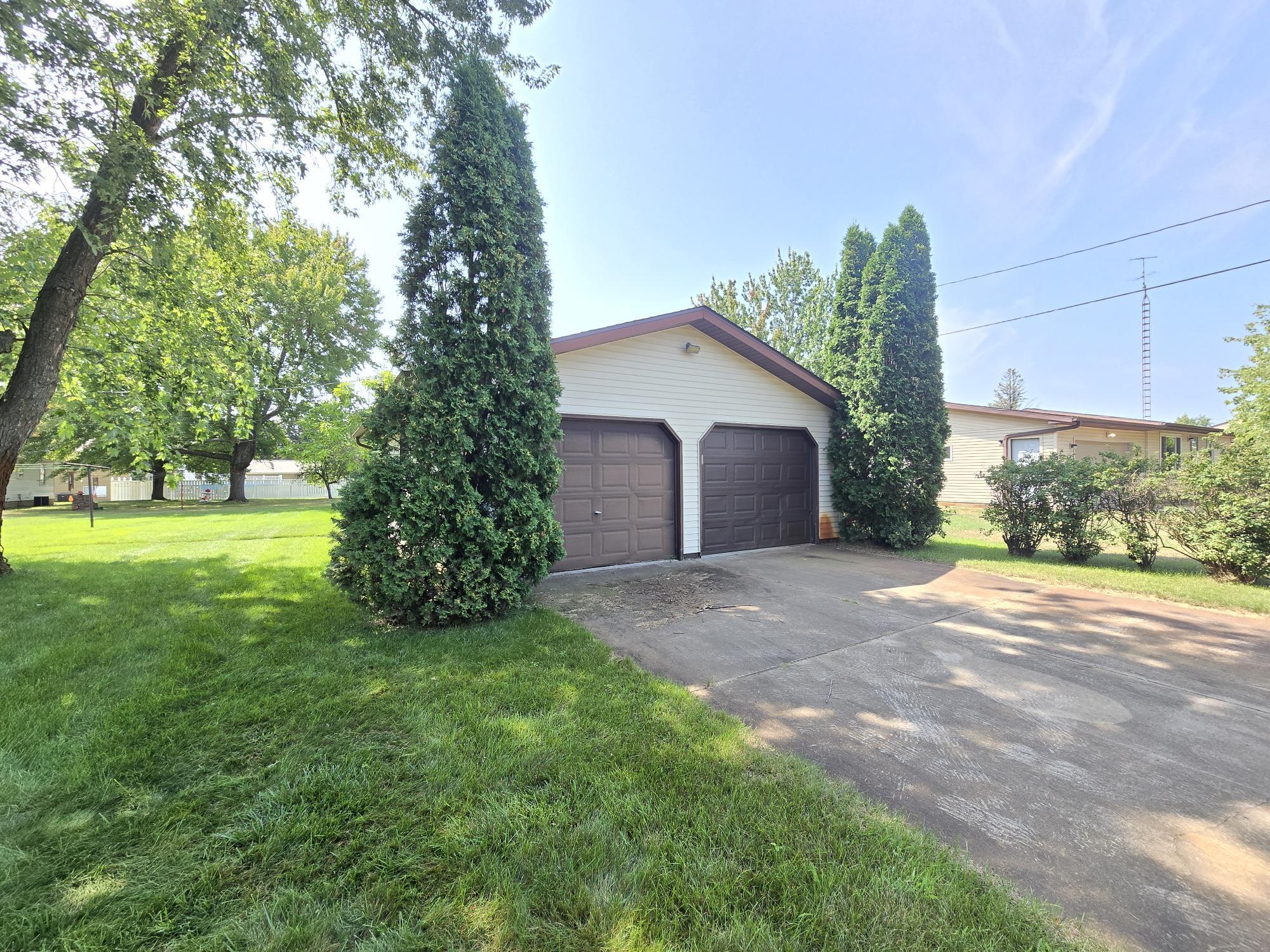 2810 12TH STREET SOUTH, Wisconsin Rapids, Wisconsin 54494, 3 Bedrooms Bedrooms, ,2 BathroomsBathrooms,Residential,For Sale,2810 12TH STREET SOUTH,22604180