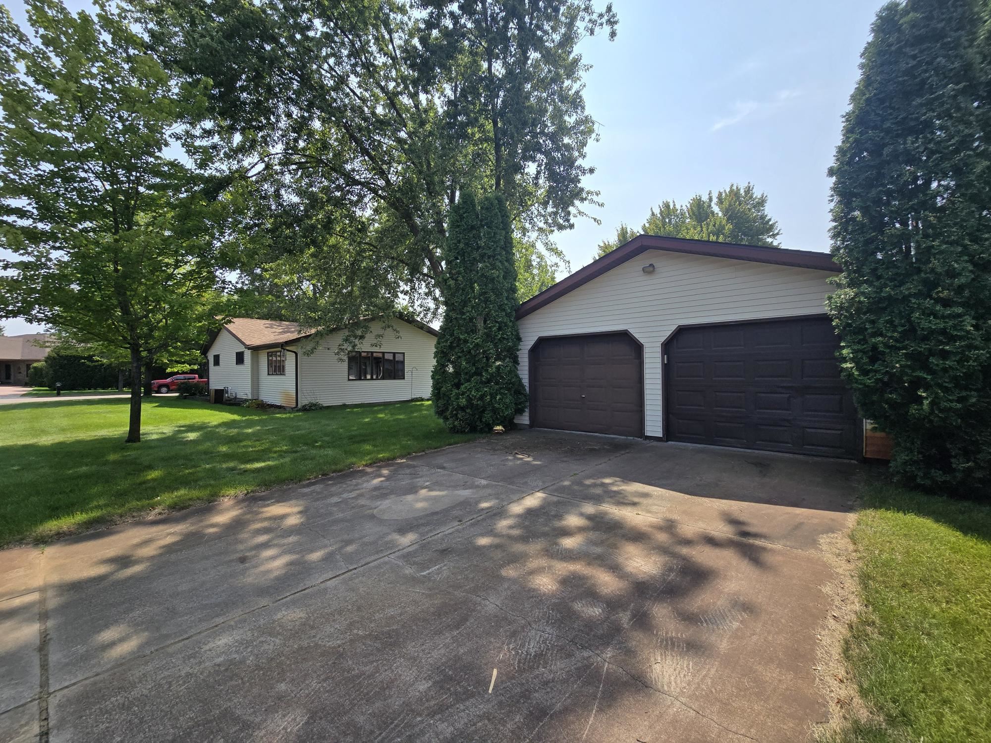 2810 12TH STREET SOUTH, Wisconsin Rapids, Wisconsin 54494, 3 Bedrooms Bedrooms, ,2 BathroomsBathrooms,Residential,For Sale,2810 12TH STREET SOUTH,22604180
