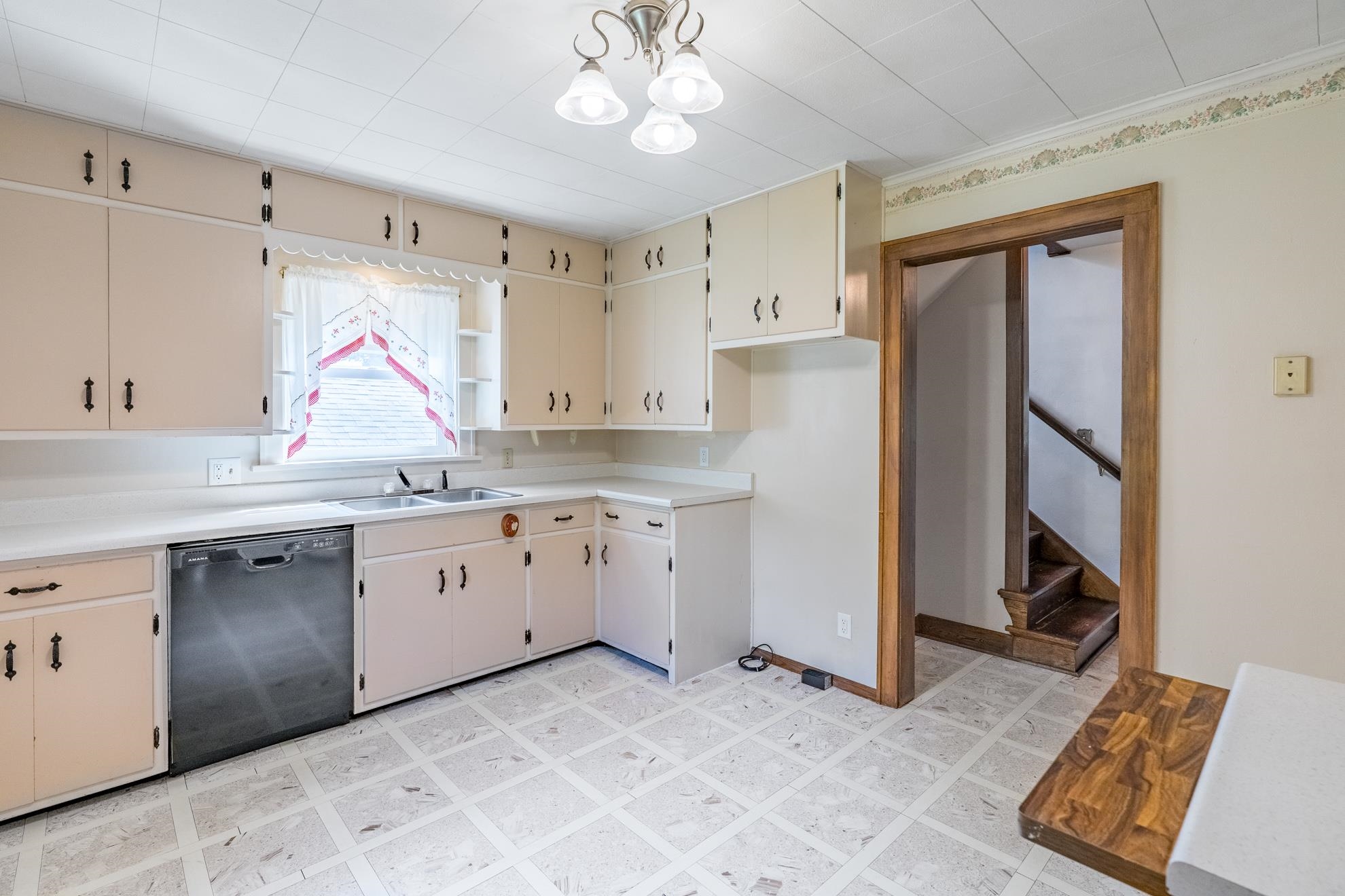 1603 N 9TH STREET, Wausau, Wisconsin 54403, 4 Bedrooms Bedrooms, ,2 BathroomsBathrooms,Residential,For Sale,1603 N 9TH STREET,22604185