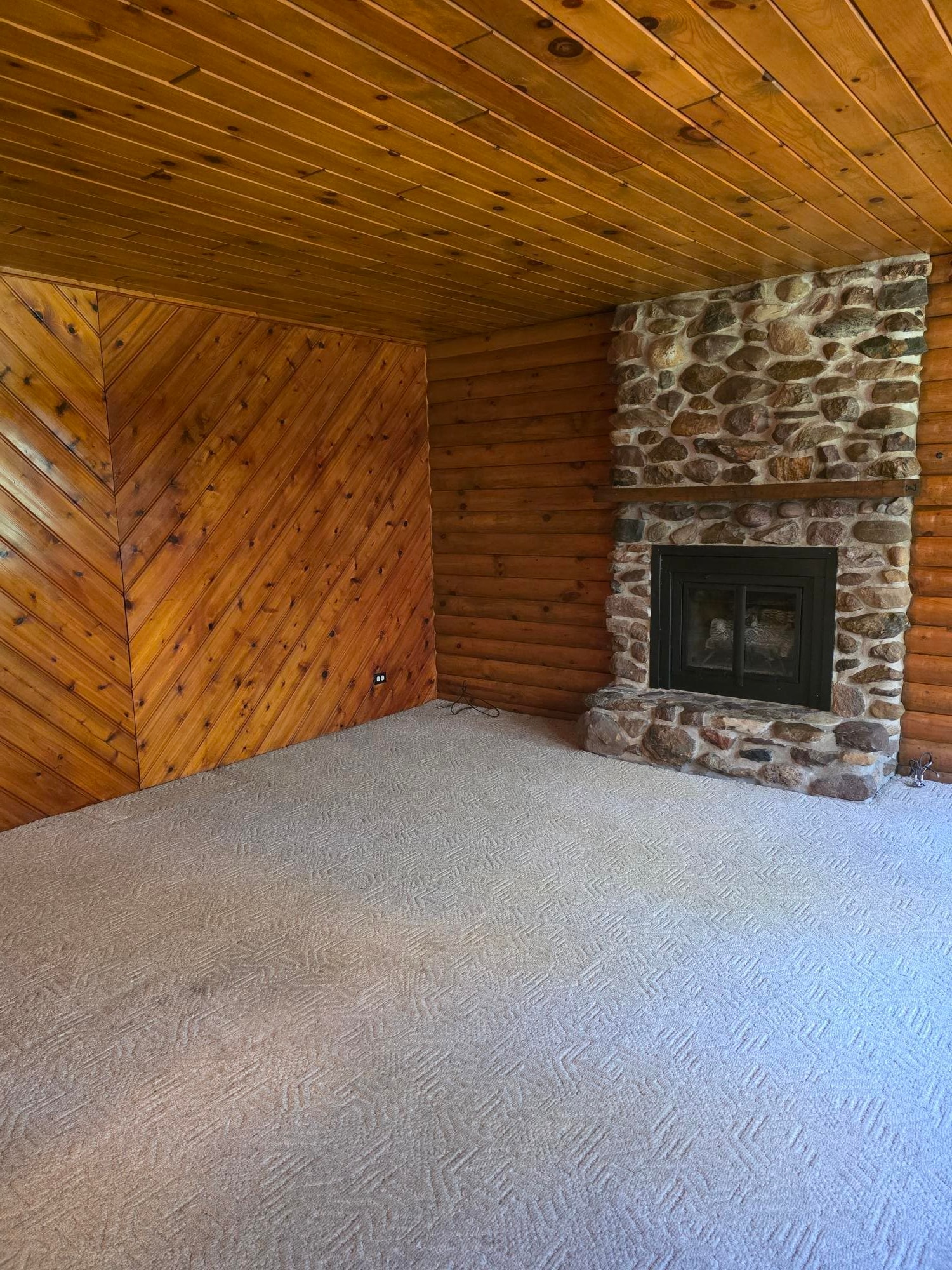 8531 LAKE ROAD, Wisconsin Rapids, Wisconsin 54494, 3 Bedrooms Bedrooms, ,2 BathroomsBathrooms,Residential,For Sale,8531 LAKE ROAD,22604189