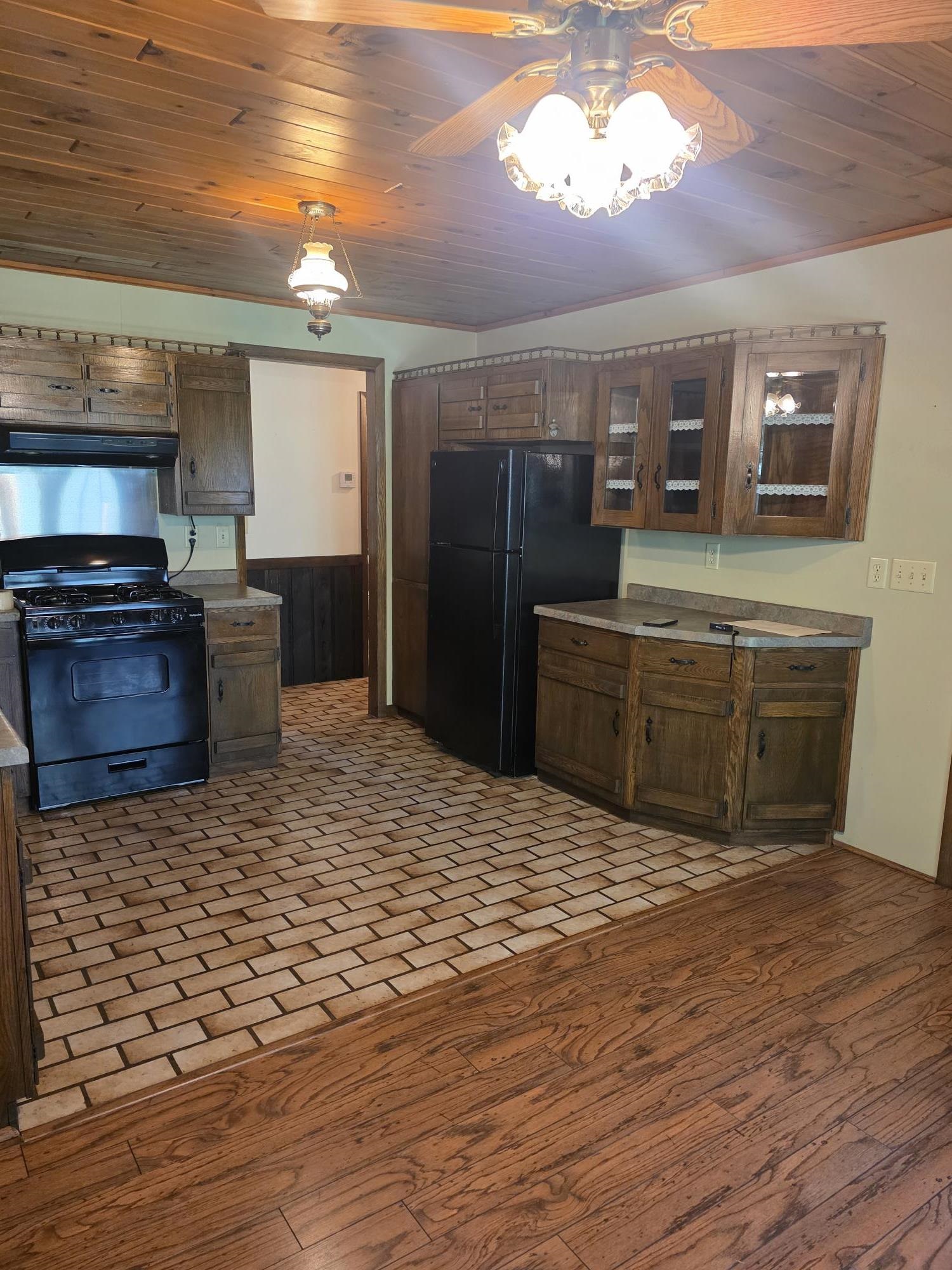8531 LAKE ROAD, Wisconsin Rapids, Wisconsin 54494, 3 Bedrooms Bedrooms, ,2 BathroomsBathrooms,Residential,For Sale,8531 LAKE ROAD,22604189