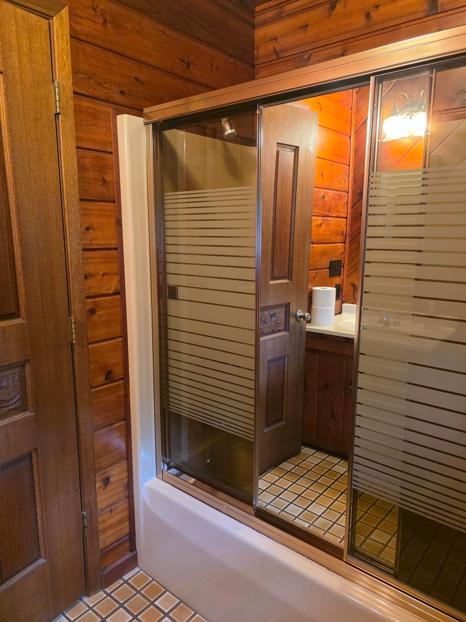 8531 LAKE ROAD, Wisconsin Rapids, Wisconsin 54494, 3 Bedrooms Bedrooms, ,2 BathroomsBathrooms,Residential,For Sale,8531 LAKE ROAD,22604189
