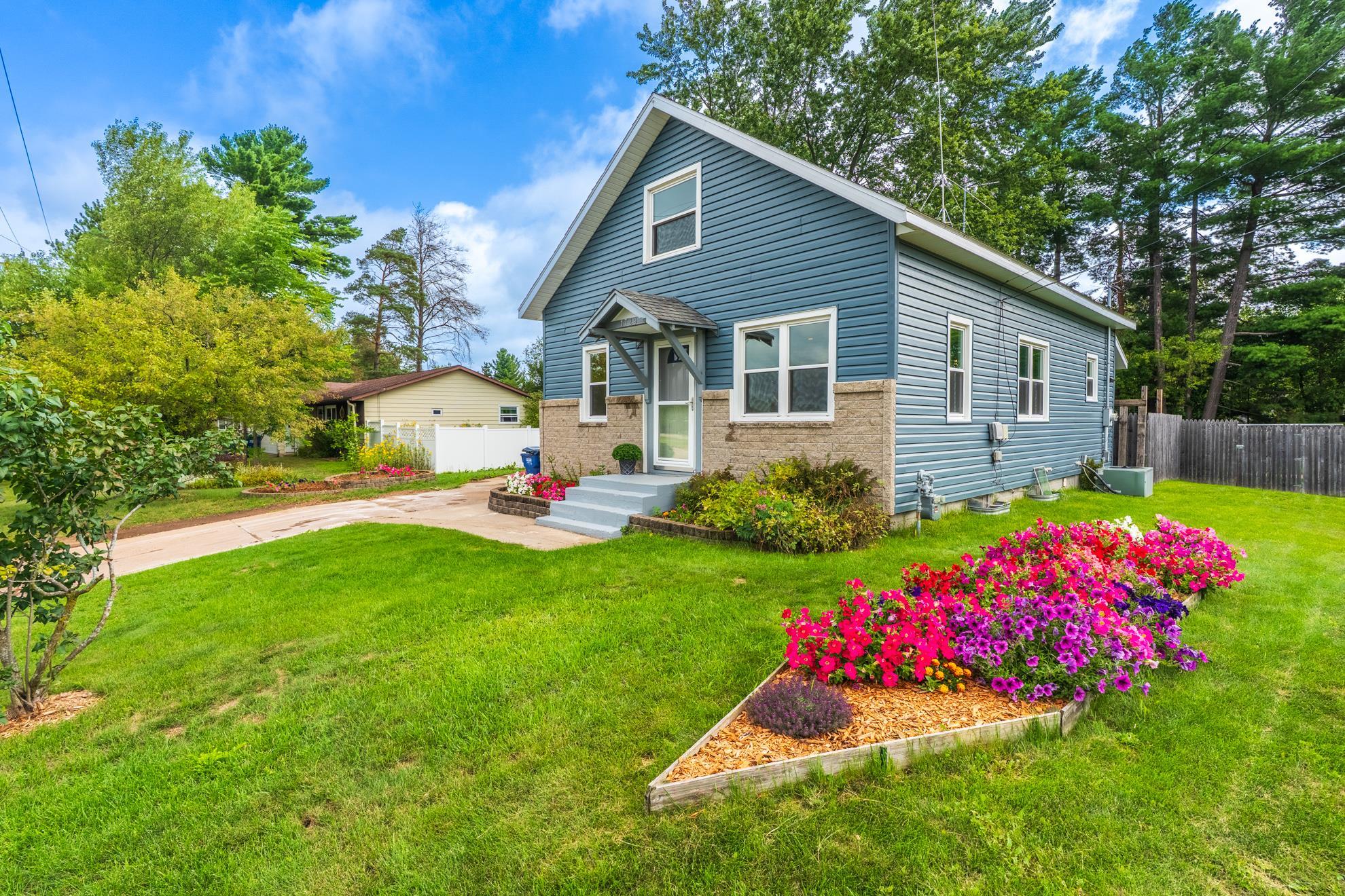 1729 N 3RD AVENUE, Wausau, Wisconsin 54401-1901, 4 Bedrooms Bedrooms, ,1 BathroomBathrooms,Residential,For Sale,1729 N 3RD AVENUE,22604193