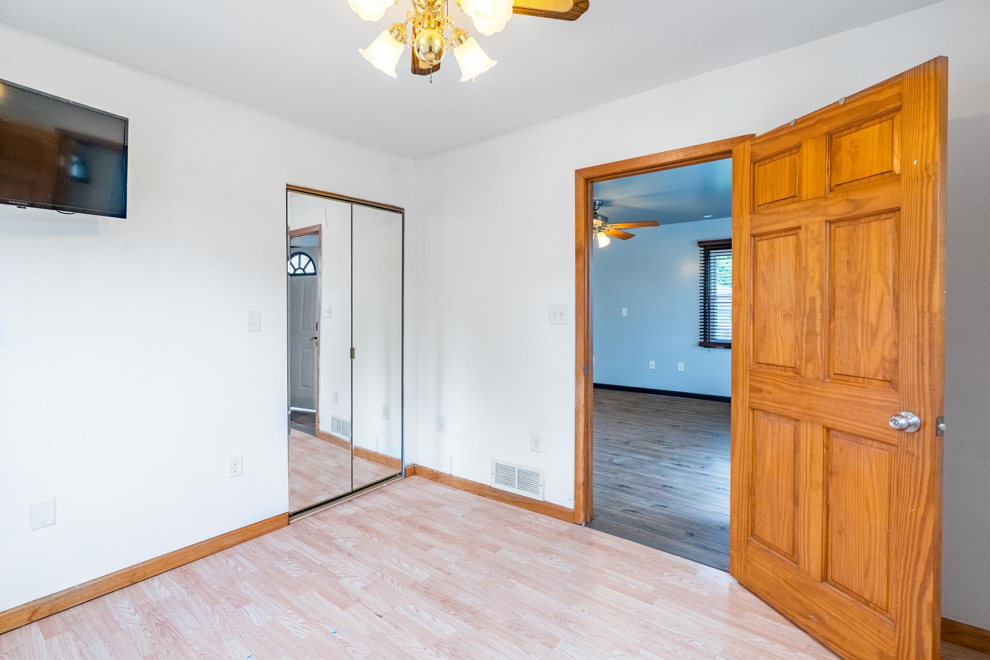 1729 N 3RD AVENUE, Wausau, Wisconsin 54401-1901, 4 Bedrooms Bedrooms, ,1 BathroomBathrooms,Residential,For Sale,1729 N 3RD AVENUE,22604193