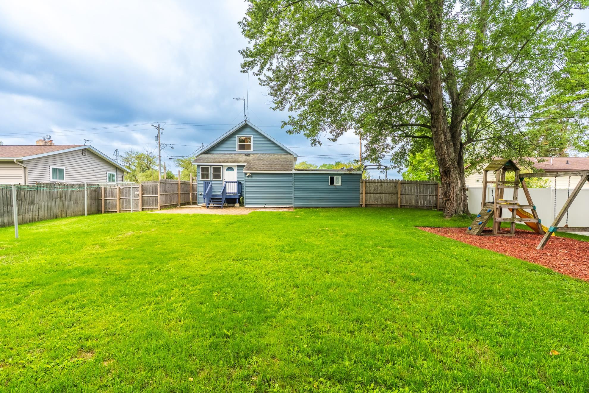 1729 N 3RD AVENUE, Wausau, Wisconsin 54401-1901, 4 Bedrooms Bedrooms, ,1 BathroomBathrooms,Residential,For Sale,1729 N 3RD AVENUE,22604193