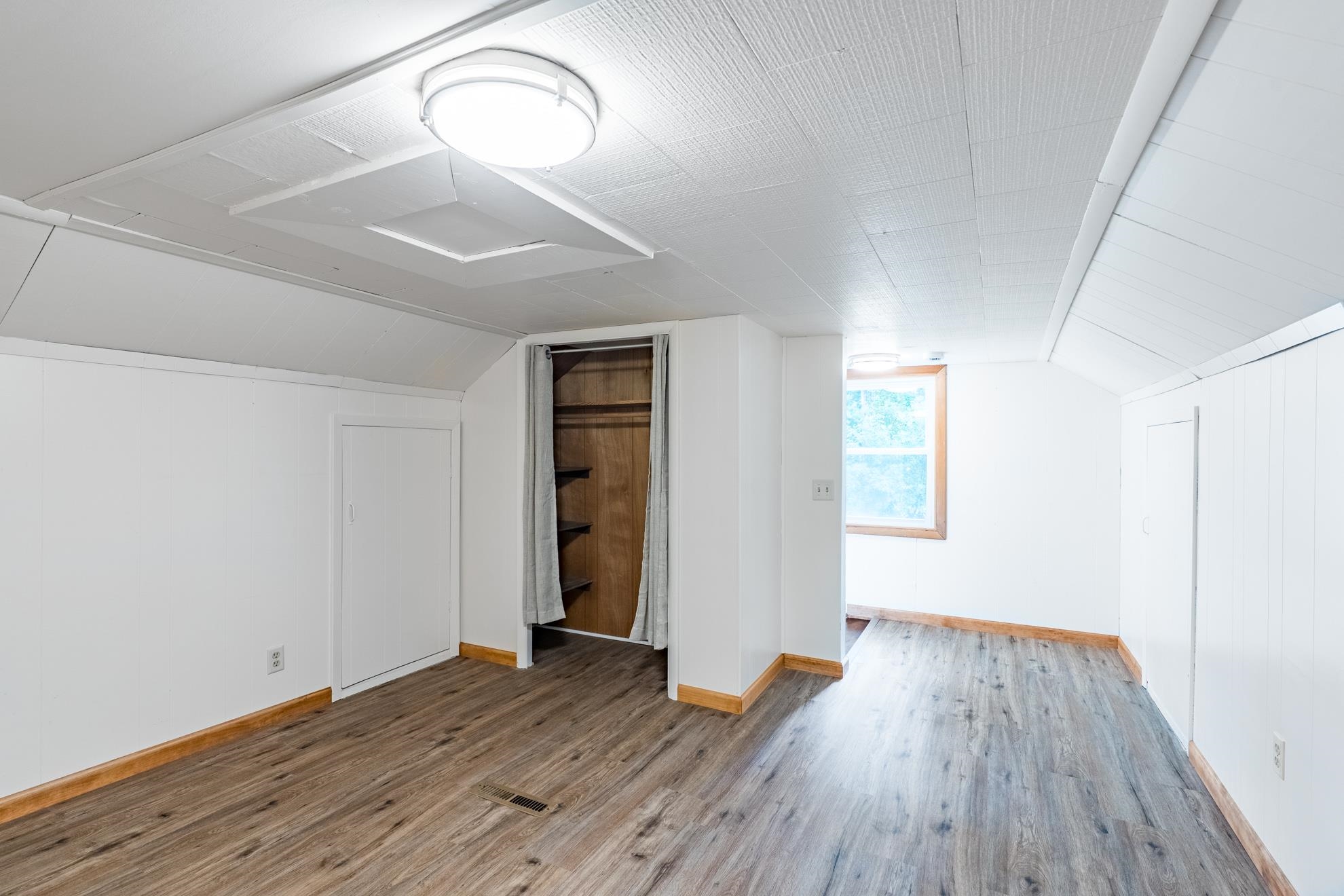 1729 N 3RD AVENUE, Wausau, Wisconsin 54401-1901, 4 Bedrooms Bedrooms, ,1 BathroomBathrooms,Residential,For Sale,1729 N 3RD AVENUE,22604193