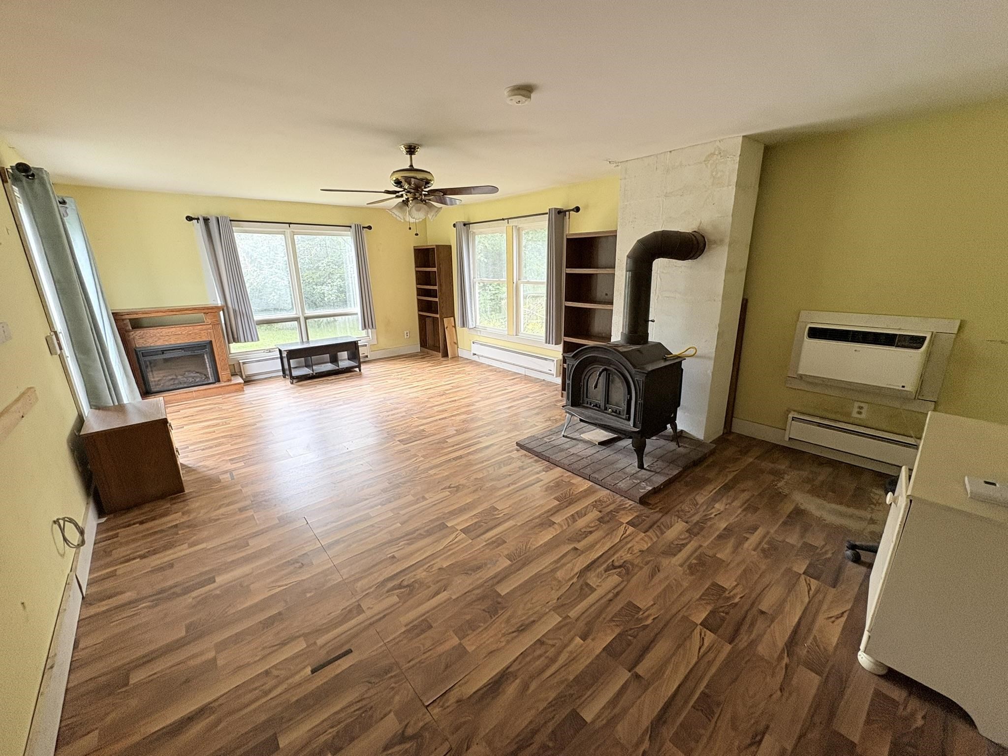 1691 GREENFIELD AVENUE, Wisconsin Rapids, Wisconsin 54495, 3 Bedrooms Bedrooms, ,1 BathroomBathrooms,Residential,For Sale,1691 GREENFIELD AVENUE,22604200