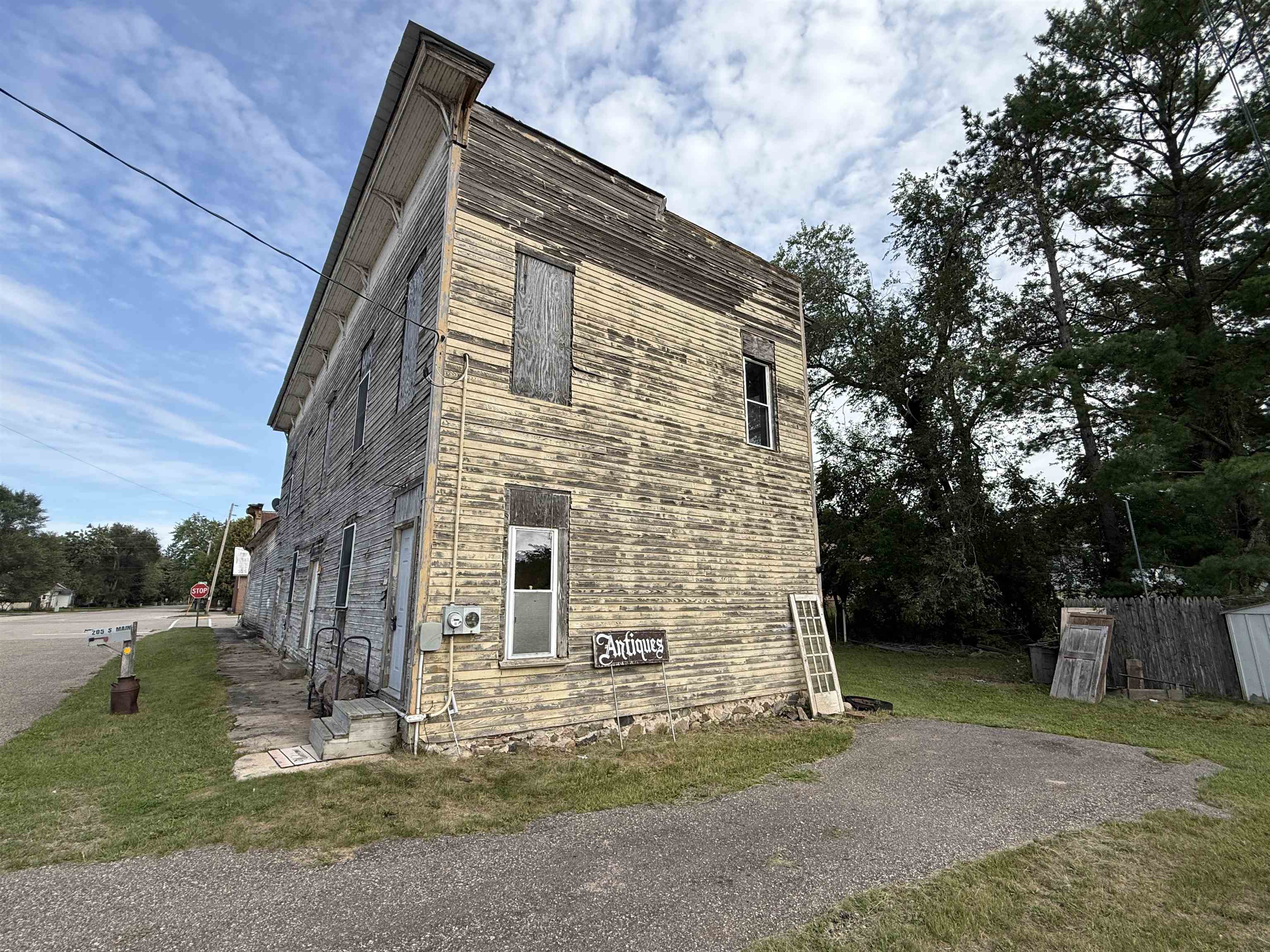 205 S MAIN STREET, Hancock, Wisconsin 54943, ,Commercial/industrial,For Sale,205 S MAIN STREET,22604201