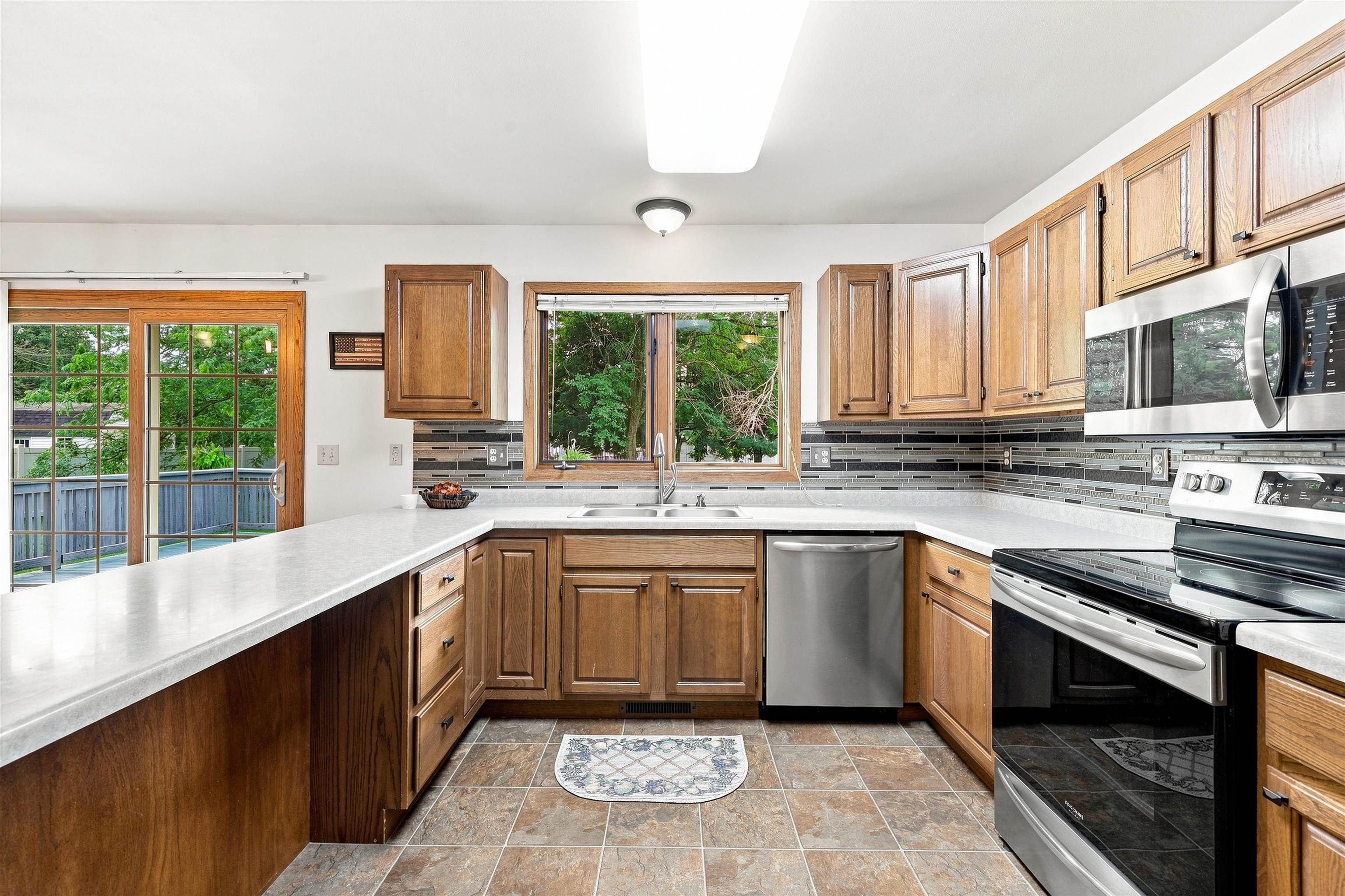 2641 PORTER ROAD, Plover, Wisconsin 54467, 3 Bedrooms Bedrooms, ,2 BathroomsBathrooms,Residential,For Sale,2641 PORTER ROAD,22604205