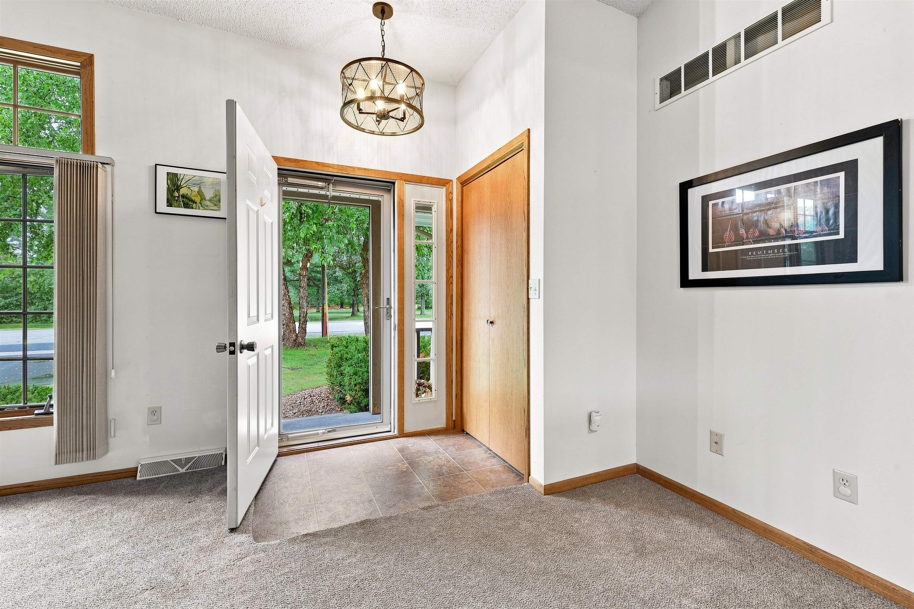 2641 PORTER ROAD, Plover, Wisconsin 54467, 3 Bedrooms Bedrooms, ,2 BathroomsBathrooms,Residential,For Sale,2641 PORTER ROAD,22604205