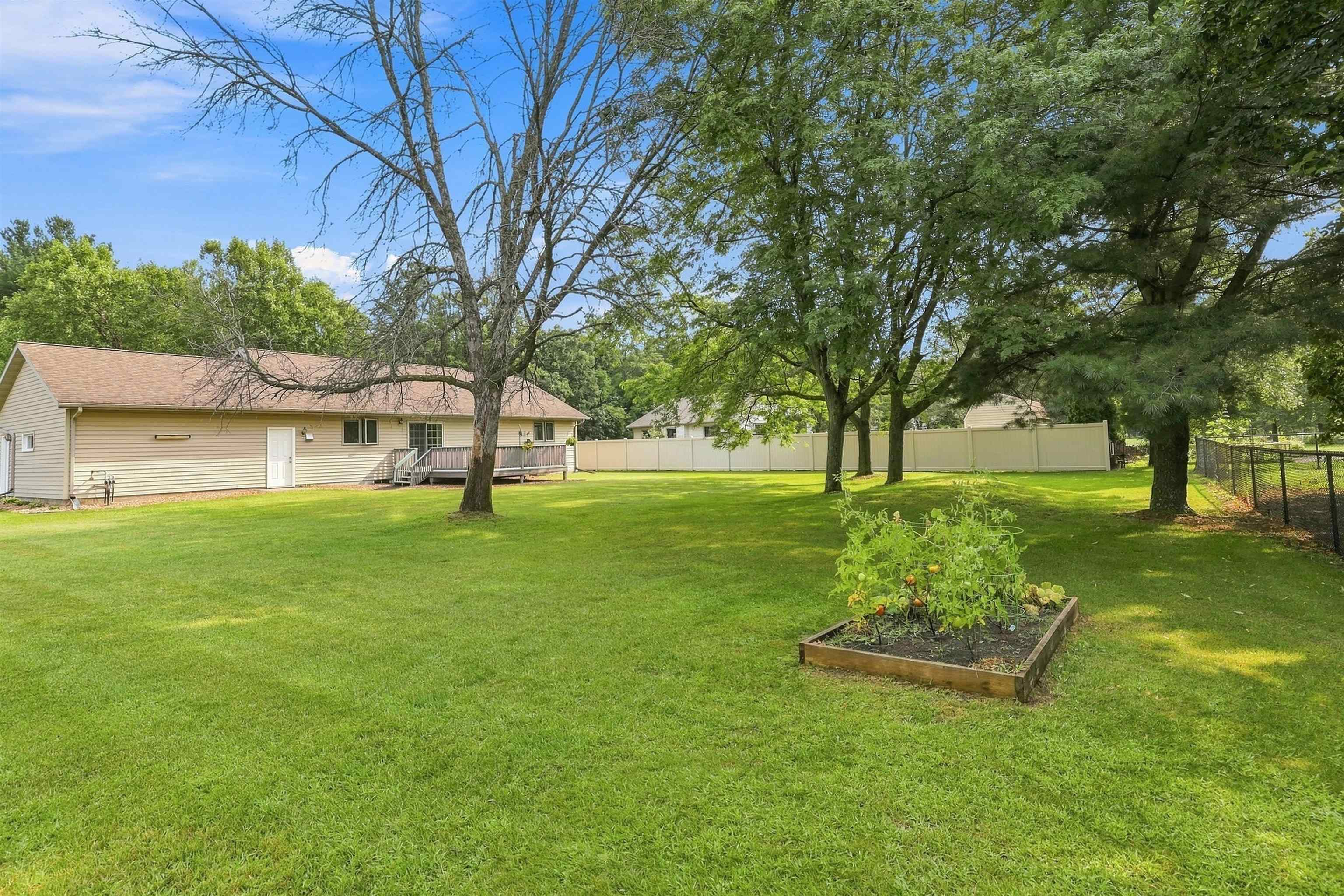 2641 PORTER ROAD, Plover, Wisconsin 54467, 3 Bedrooms Bedrooms, ,2 BathroomsBathrooms,Residential,For Sale,2641 PORTER ROAD,22604205