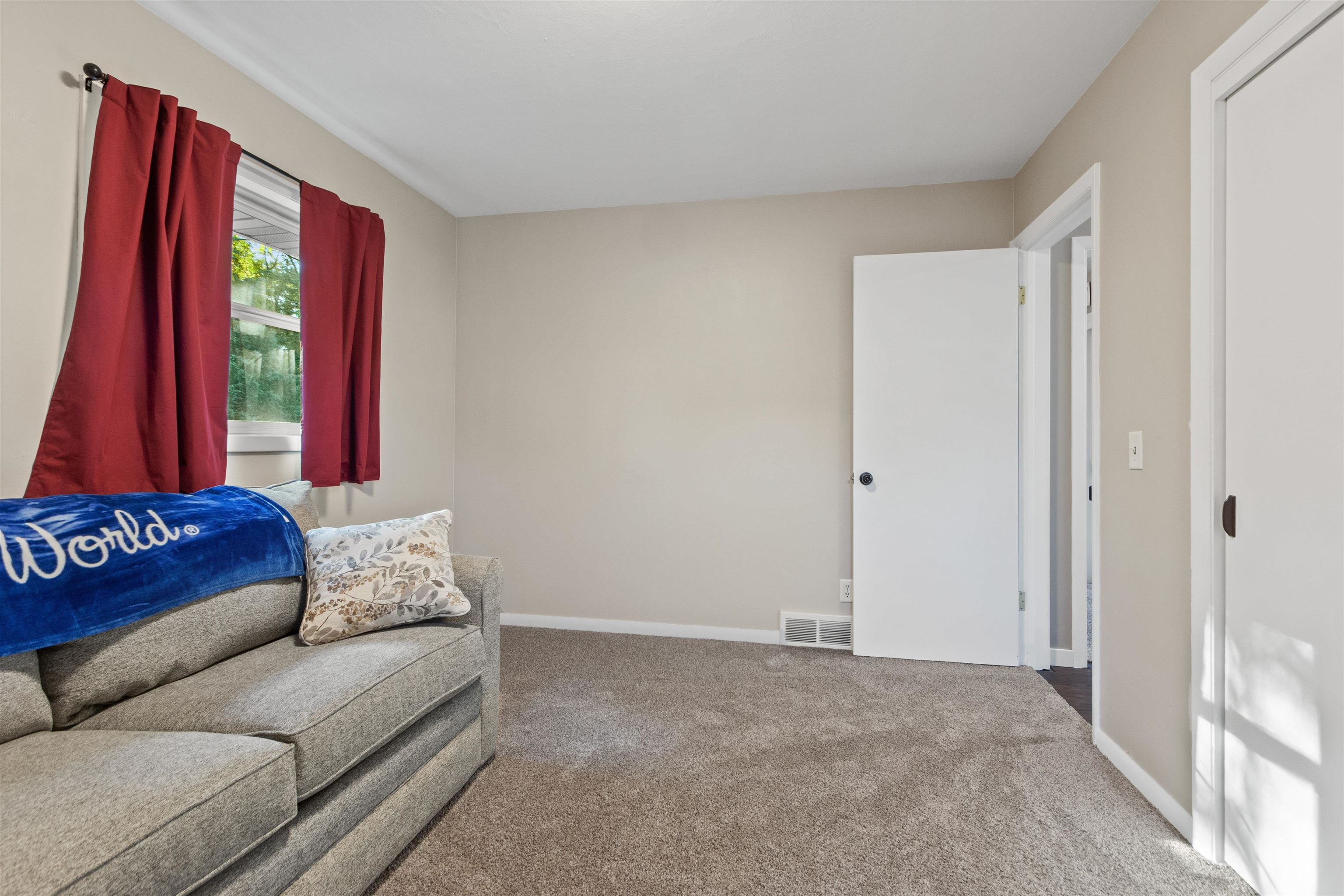 321 19TH STREET S, Wisconsin Rapids, Wisconsin 54494, 3 Bedrooms Bedrooms, ,2 BathroomsBathrooms,Residential,For Sale,321 19TH STREET S,22604207