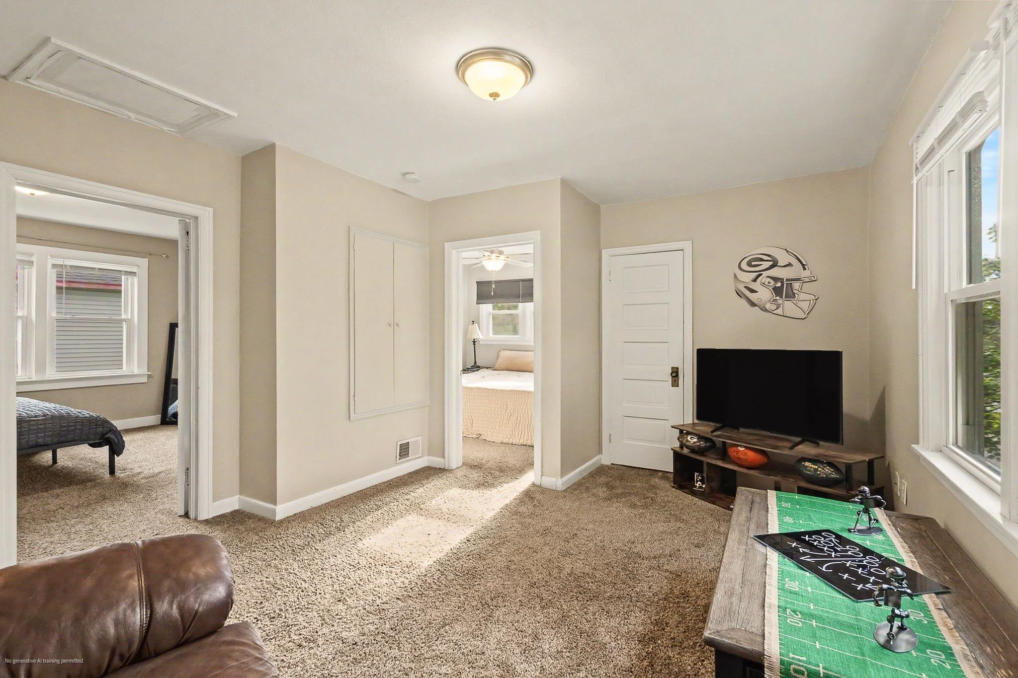 809 ILLINOIS AVENUE, Stevens Point, Wisconsin 54481, 3 Bedrooms Bedrooms, ,2 BathroomsBathrooms,Residential,For Sale,809 ILLINOIS AVENUE,22604208