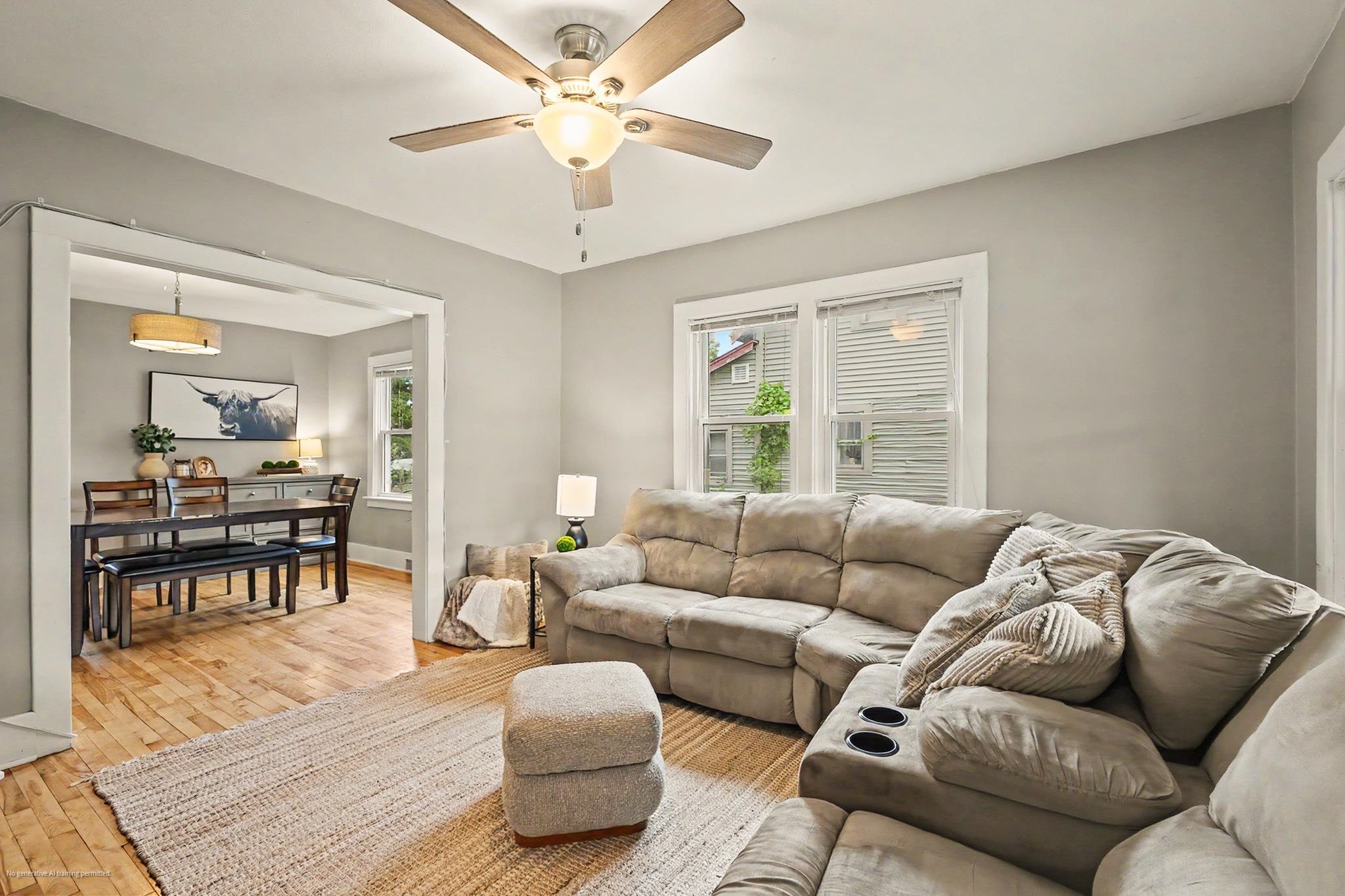 809 ILLINOIS AVENUE, Stevens Point, Wisconsin 54481, 3 Bedrooms Bedrooms, ,2 BathroomsBathrooms,Residential,For Sale,809 ILLINOIS AVENUE,22604208