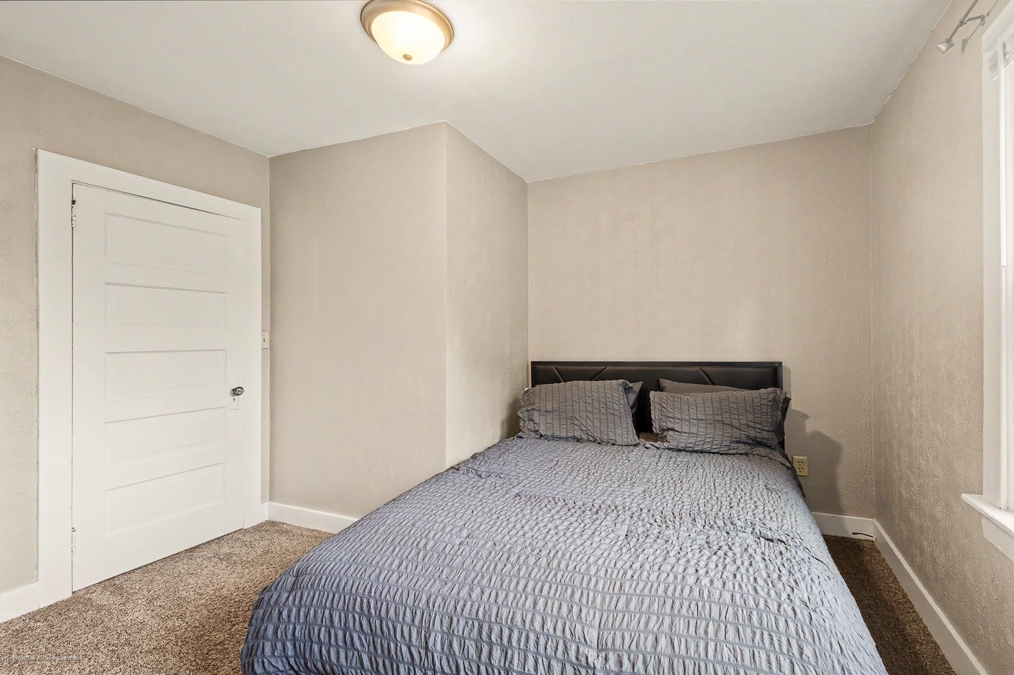 809 ILLINOIS AVENUE, Stevens Point, Wisconsin 54481, 3 Bedrooms Bedrooms, ,2 BathroomsBathrooms,Residential,For Sale,809 ILLINOIS AVENUE,22604208