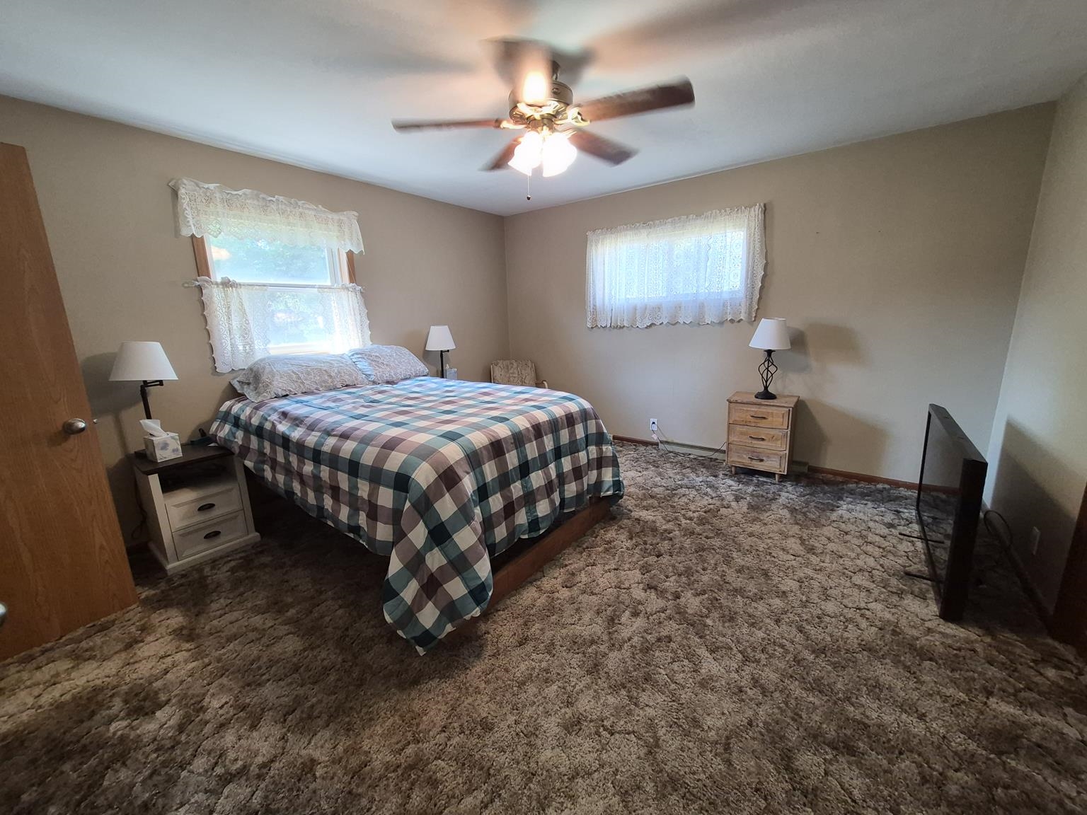1700 S WASHINGTON AVENUE, Marshfield, Wisconsin 54449, 3 Bedrooms Bedrooms, ,1 BathroomBathrooms,Residential,For Sale,1700 S WASHINGTON AVENUE,22604209