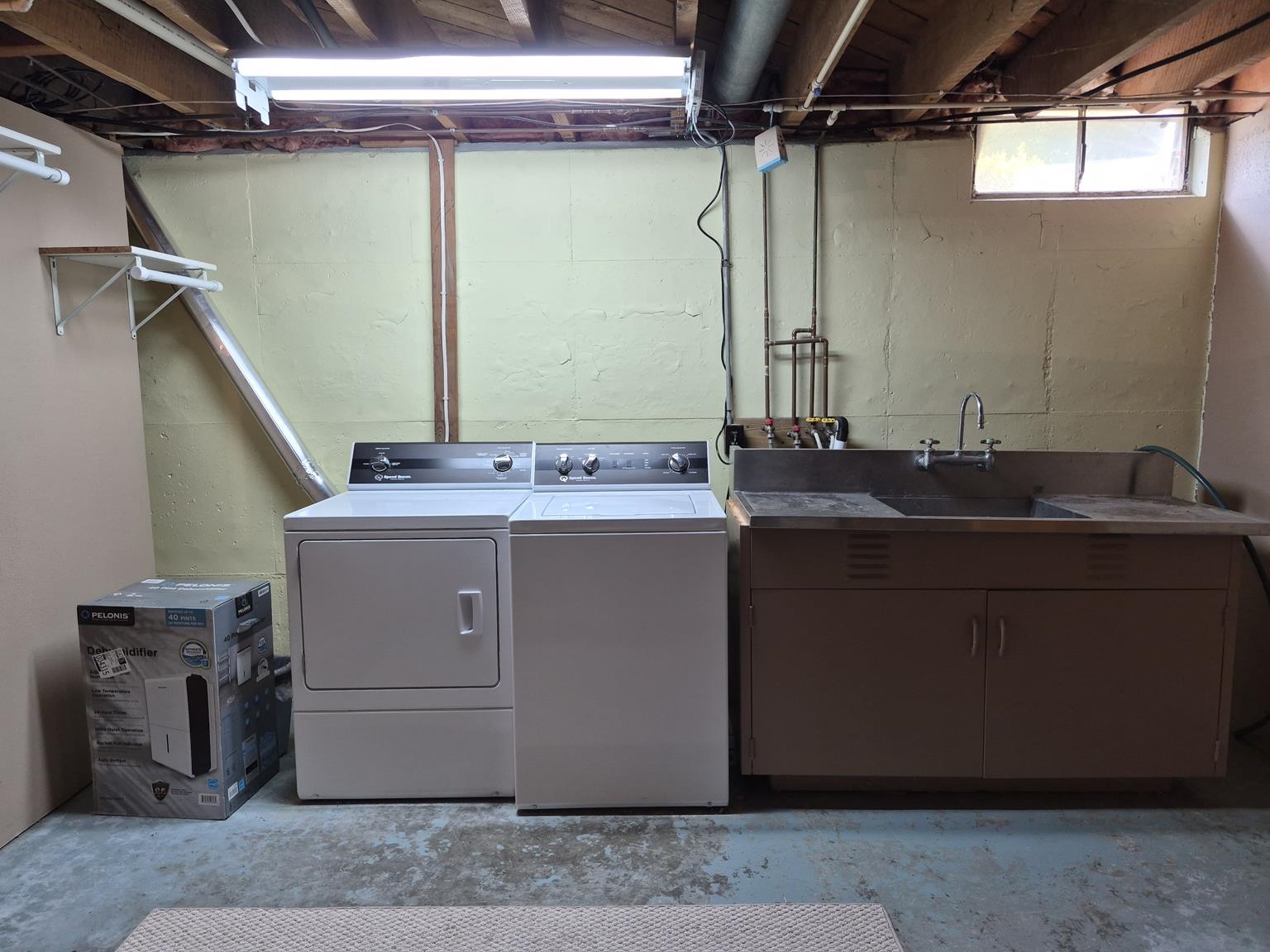 1700 S WASHINGTON AVENUE, Marshfield, Wisconsin 54449, 3 Bedrooms Bedrooms, ,1 BathroomBathrooms,Residential,For Sale,1700 S WASHINGTON AVENUE,22604209