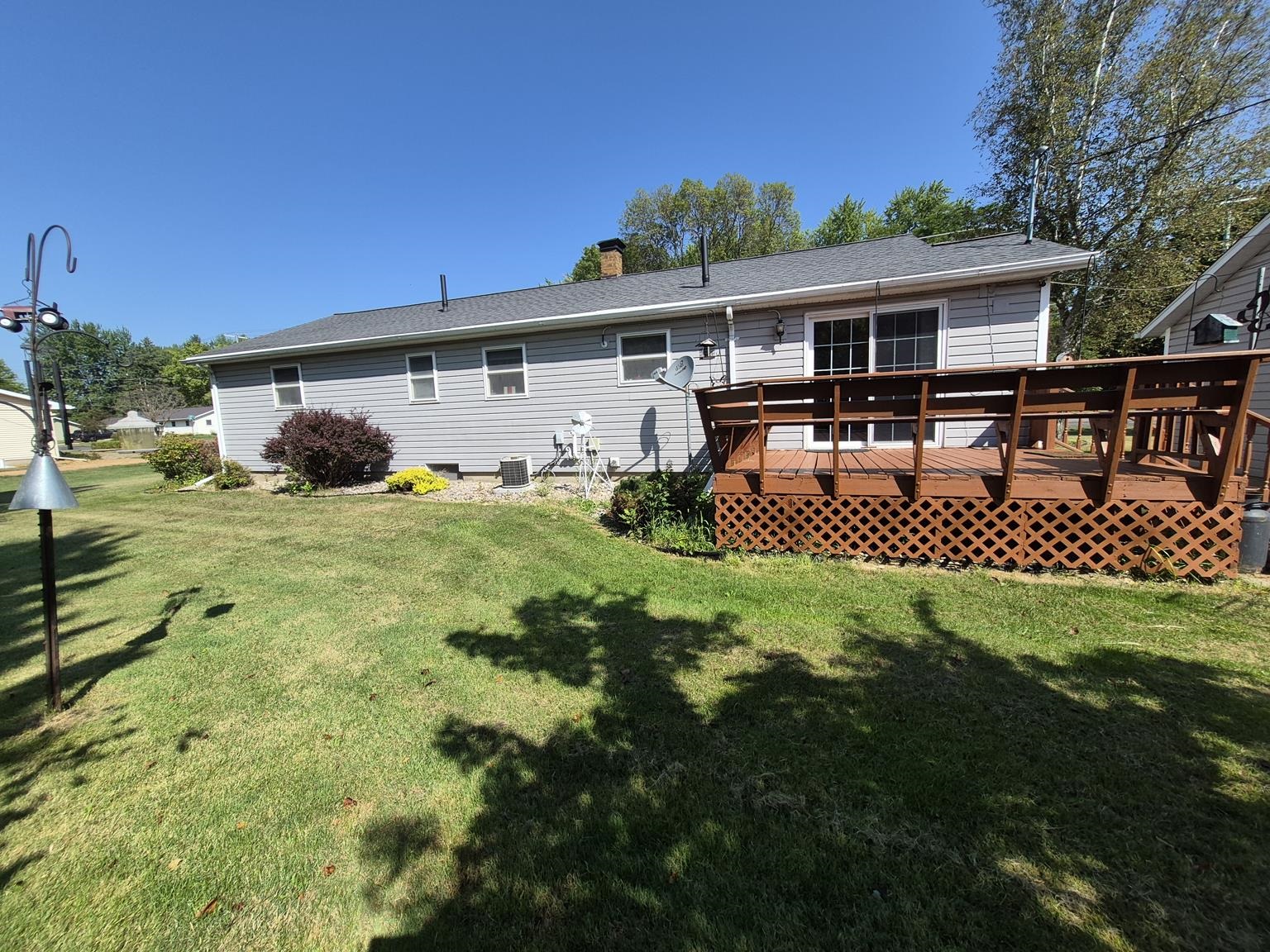 1700 S WASHINGTON AVENUE, Marshfield, Wisconsin 54449, 3 Bedrooms Bedrooms, ,1 BathroomBathrooms,Residential,For Sale,1700 S WASHINGTON AVENUE,22604209