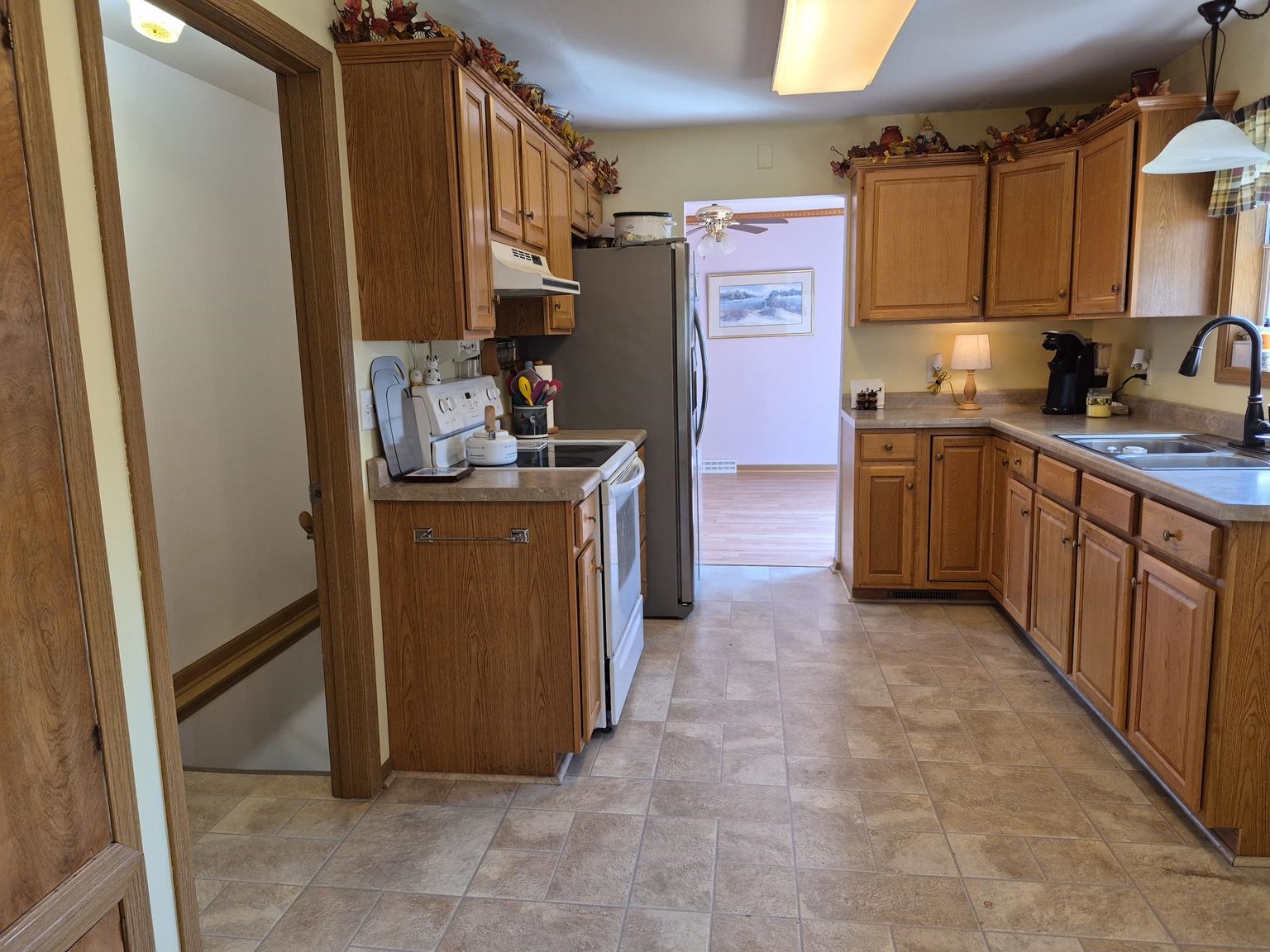 1700 S WASHINGTON AVENUE, Marshfield, Wisconsin 54449, 3 Bedrooms Bedrooms, ,1 BathroomBathrooms,Residential,For Sale,1700 S WASHINGTON AVENUE,22604209