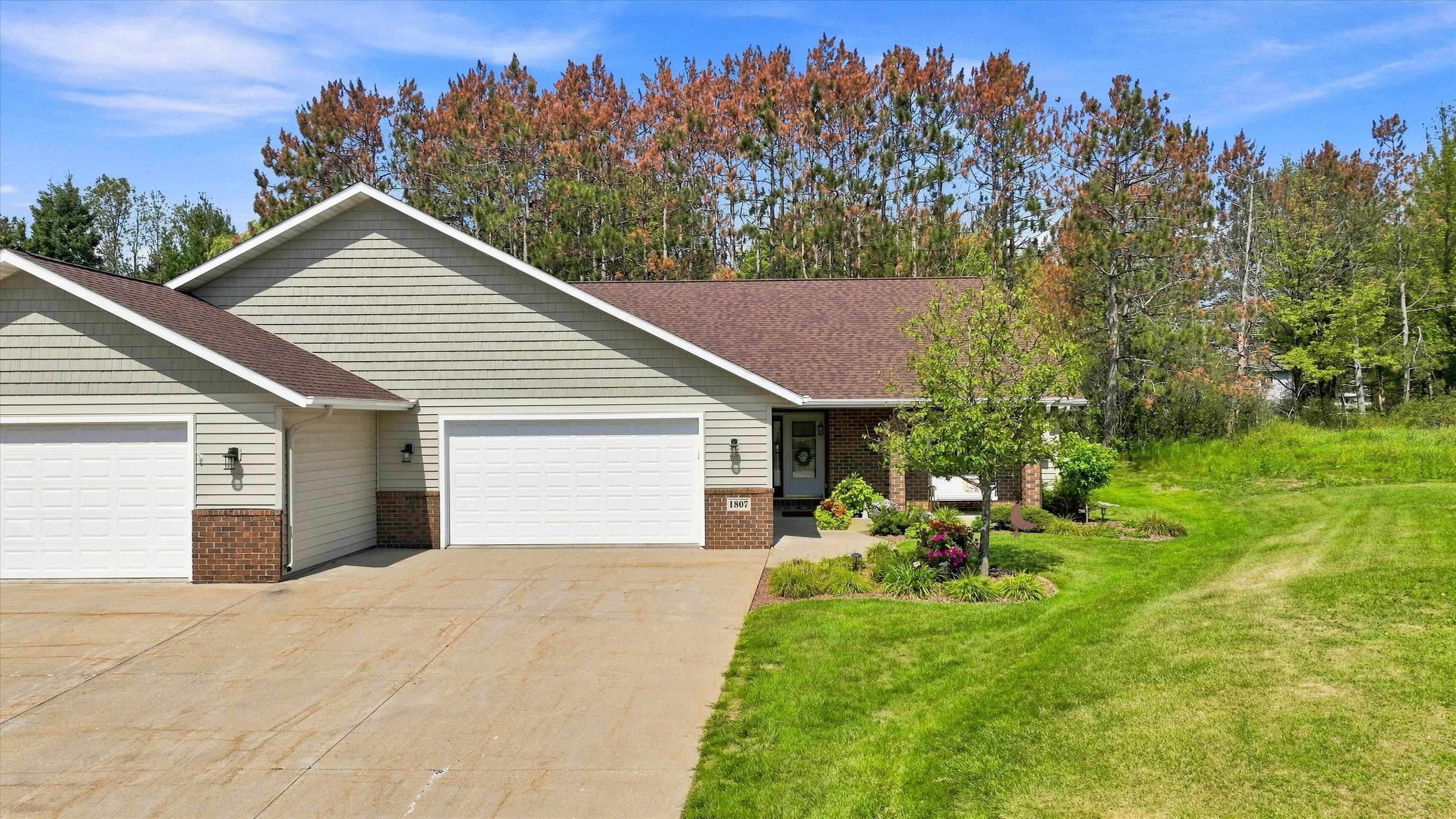1807 SAVANNAH CIRCLE, Marshfield, Wisconsin 54449, 2 Bedrooms Bedrooms, ,2 BathroomsBathrooms,Residential,For Sale,1807 SAVANNAH CIRCLE,22604210