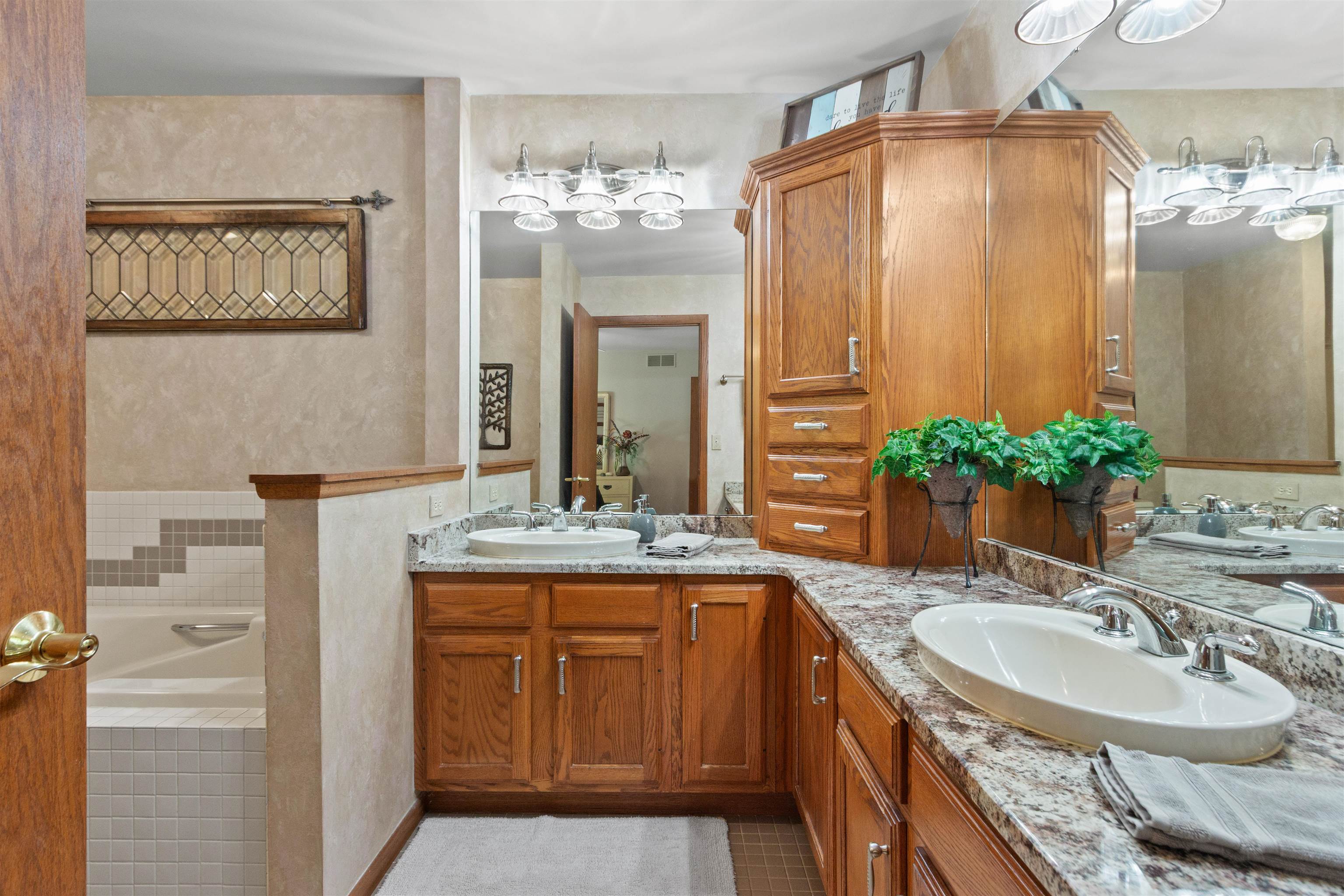 3811 NORTH VALLEY DRIVE, Wisconsin Rapids, Wisconsin 54494, 3 Bedrooms Bedrooms, ,2 BathroomsBathrooms,Residential,For Sale,3811 NORTH VALLEY DRIVE,22604218