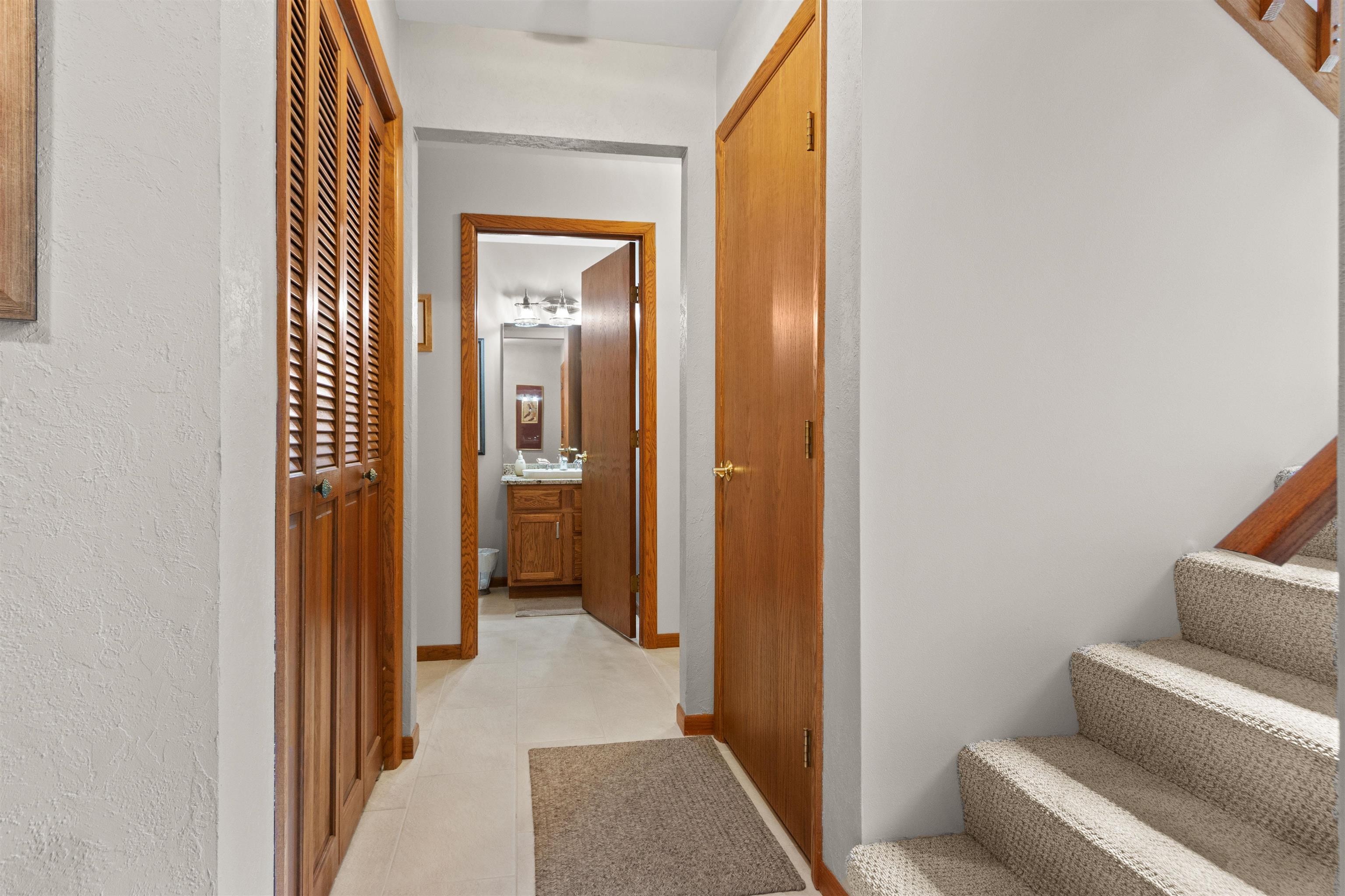 3811 NORTH VALLEY DRIVE, Wisconsin Rapids, Wisconsin 54494, 3 Bedrooms Bedrooms, ,2 BathroomsBathrooms,Residential,For Sale,3811 NORTH VALLEY DRIVE,22604218