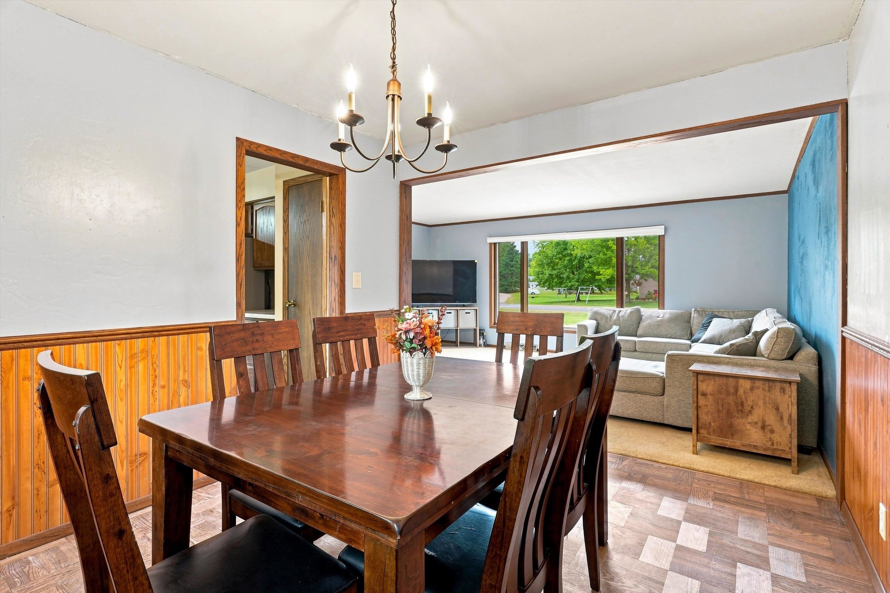 1200 E 21ST STREET, Marshfield, Wisconsin 54449, 3 Bedrooms Bedrooms, ,2 BathroomsBathrooms,Residential,For Sale,1200 E 21ST STREET,22604229