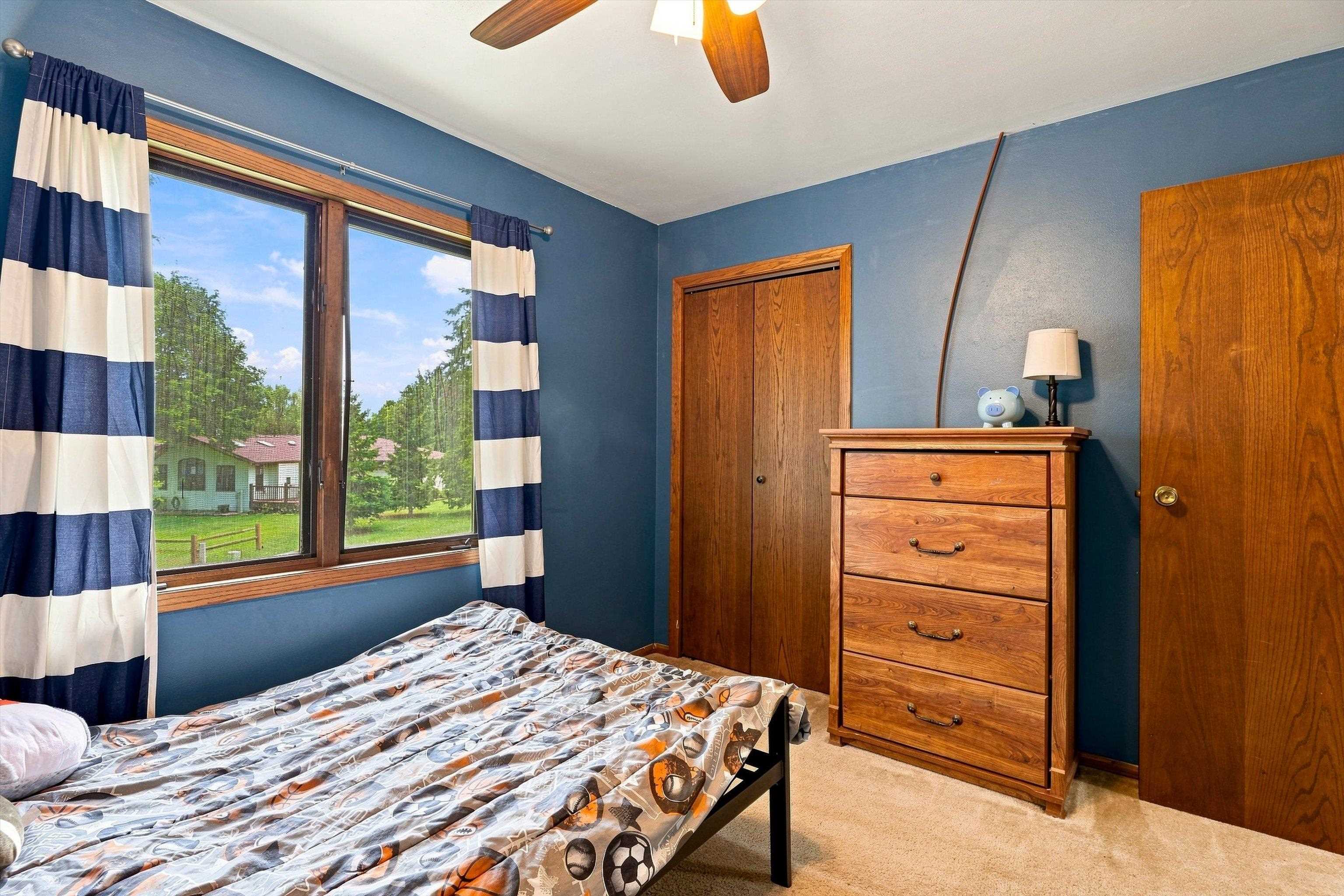 1200 E 21ST STREET, Marshfield, Wisconsin 54449, 3 Bedrooms Bedrooms, ,2 BathroomsBathrooms,Residential,For Sale,1200 E 21ST STREET,22604229