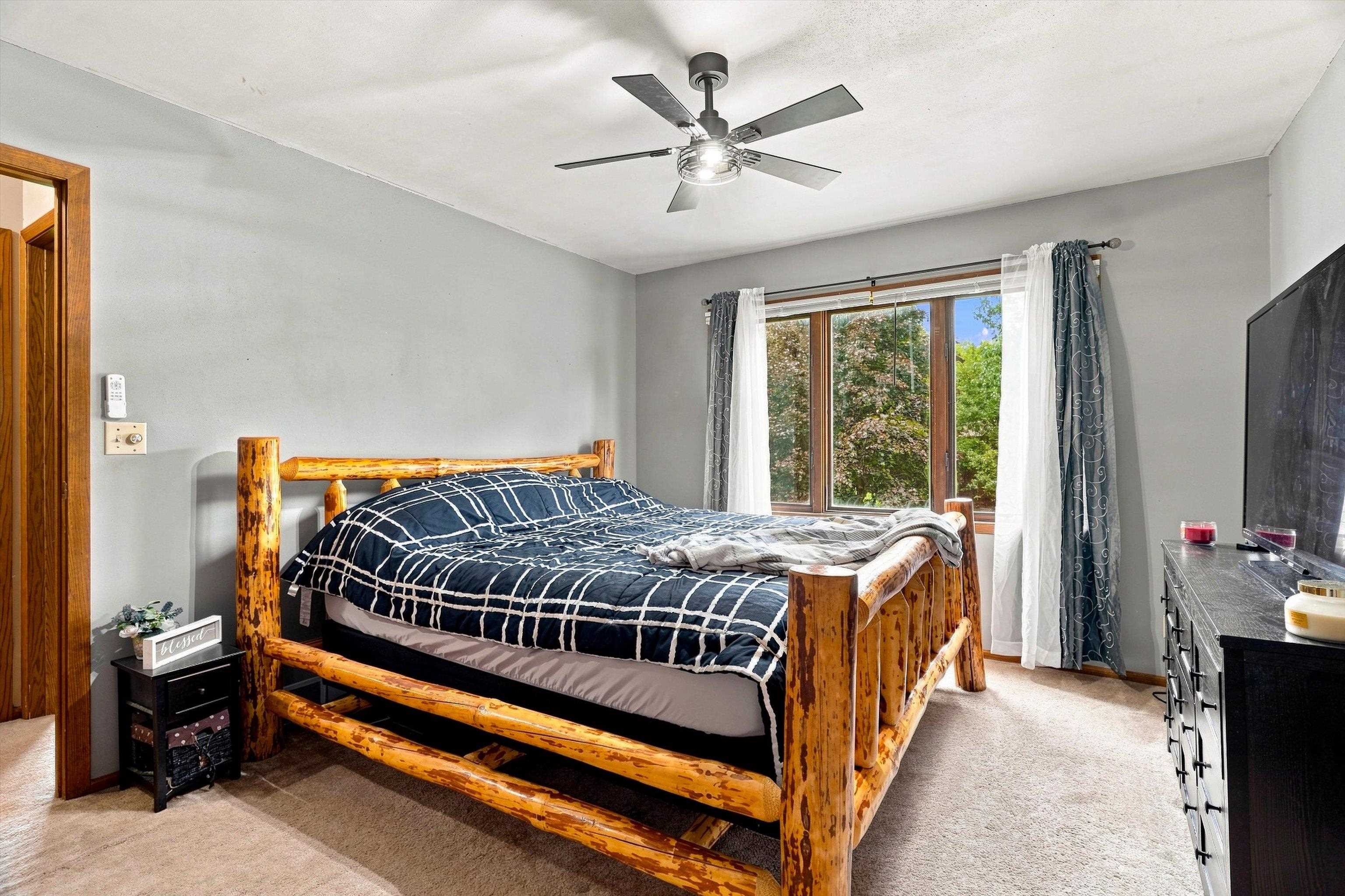 1200 E 21ST STREET, Marshfield, Wisconsin 54449, 3 Bedrooms Bedrooms, ,2 BathroomsBathrooms,Residential,For Sale,1200 E 21ST STREET,22604229