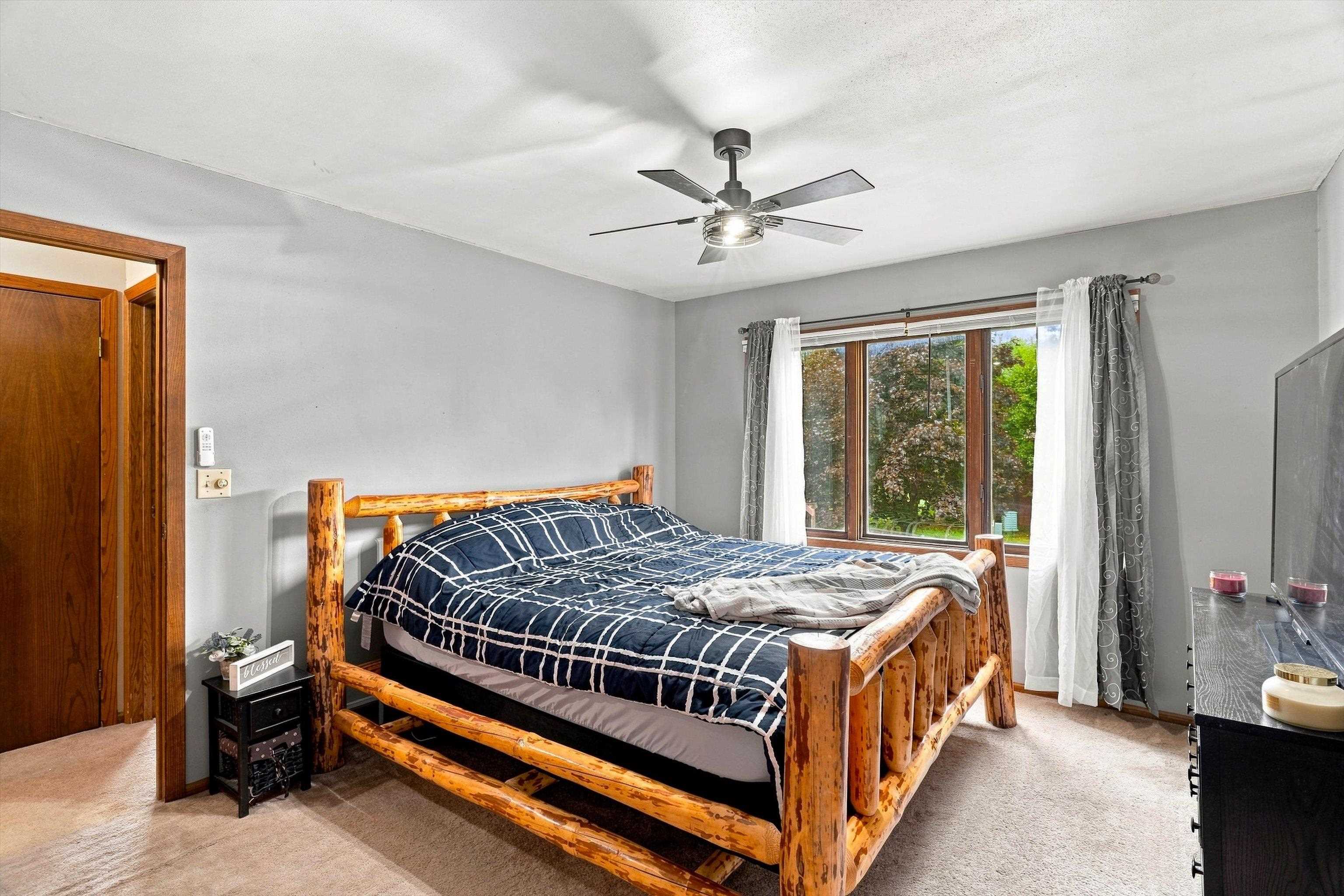 1200 E 21ST STREET, Marshfield, Wisconsin 54449, 3 Bedrooms Bedrooms, ,2 BathroomsBathrooms,Residential,For Sale,1200 E 21ST STREET,22604229