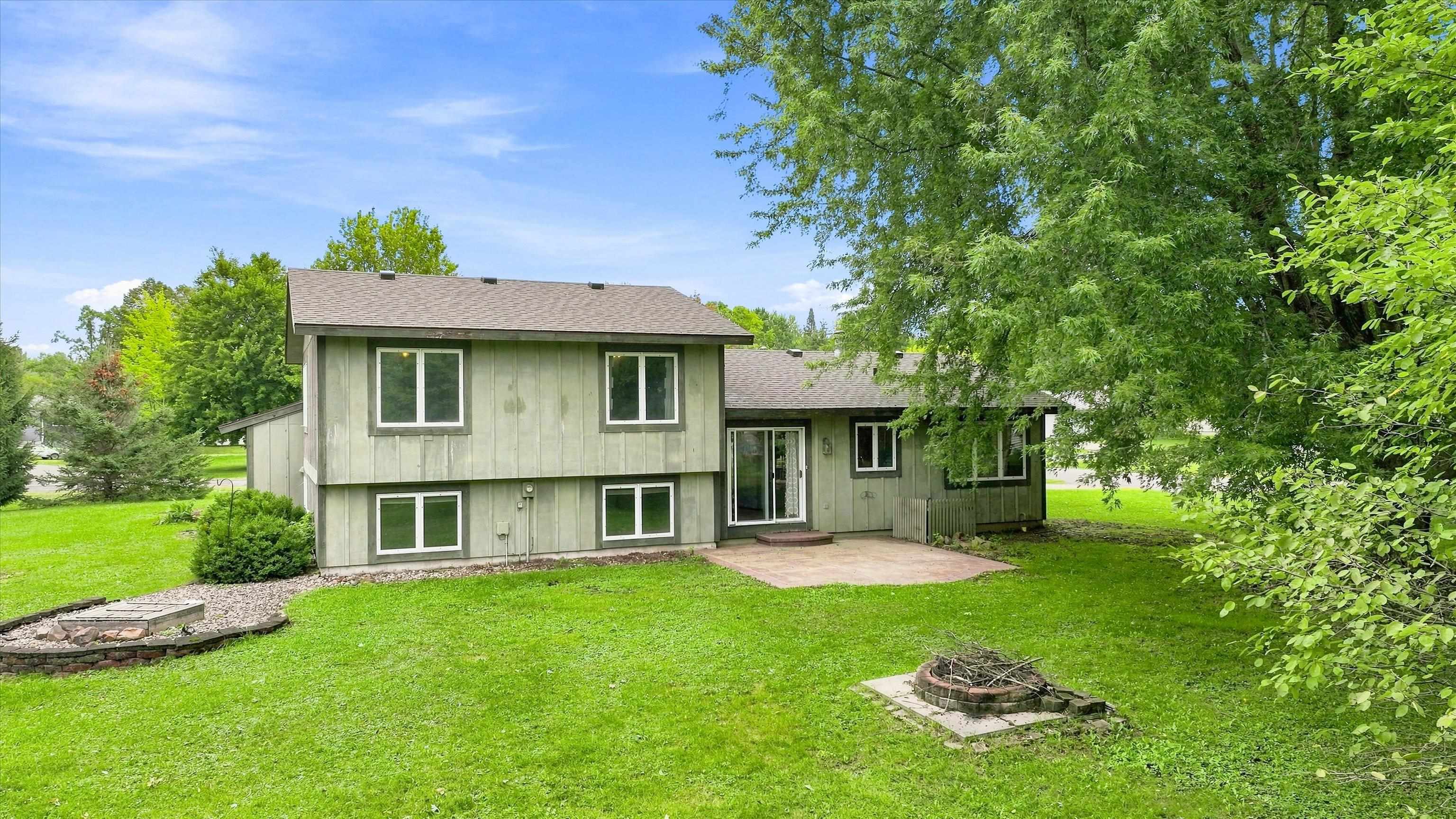 1200 E 21ST STREET, Marshfield, Wisconsin 54449, 3 Bedrooms Bedrooms, ,2 BathroomsBathrooms,Residential,For Sale,1200 E 21ST STREET,22604229