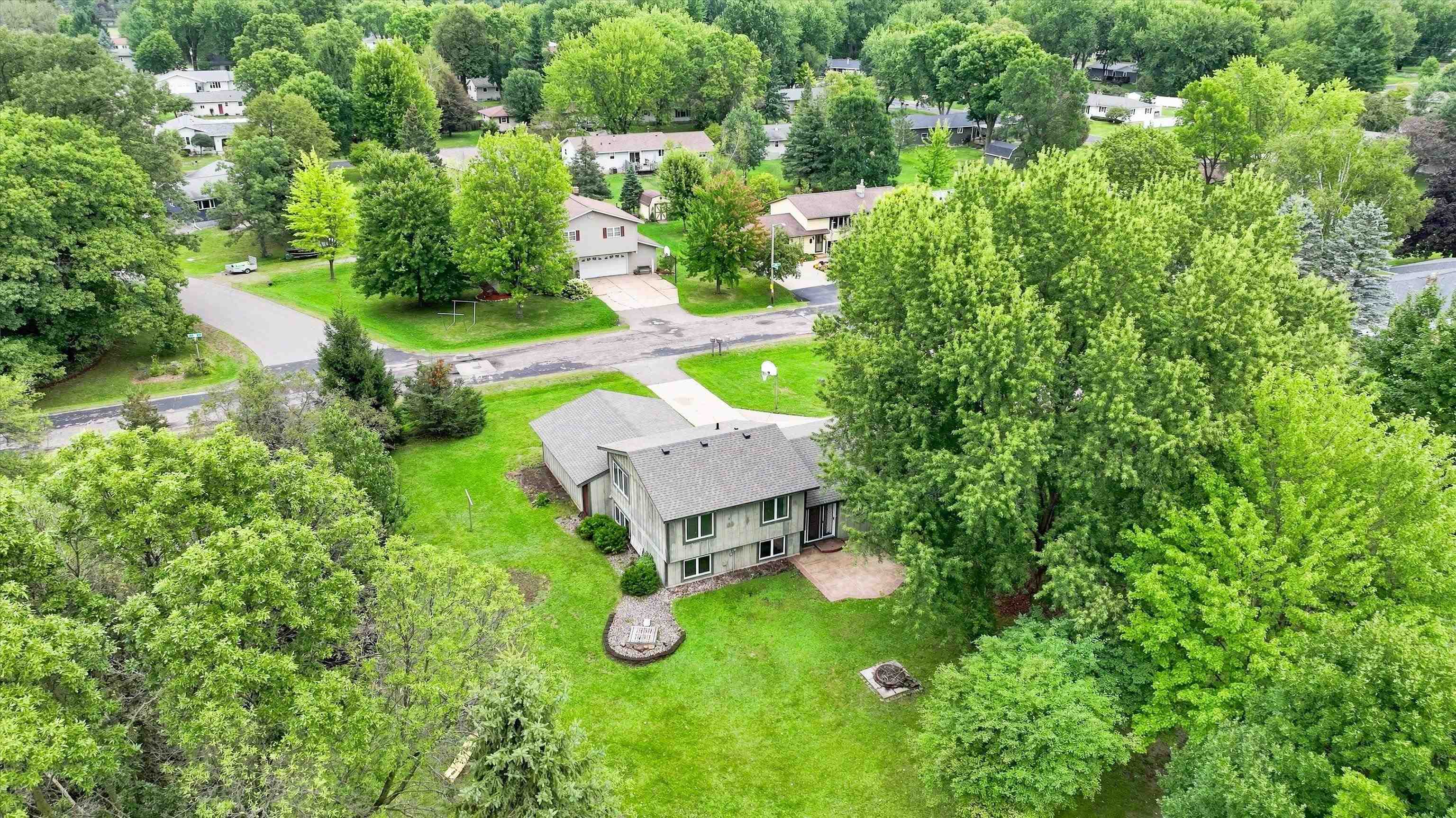 1200 E 21ST STREET, Marshfield, Wisconsin 54449, 3 Bedrooms Bedrooms, ,2 BathroomsBathrooms,Residential,For Sale,1200 E 21ST STREET,22604229