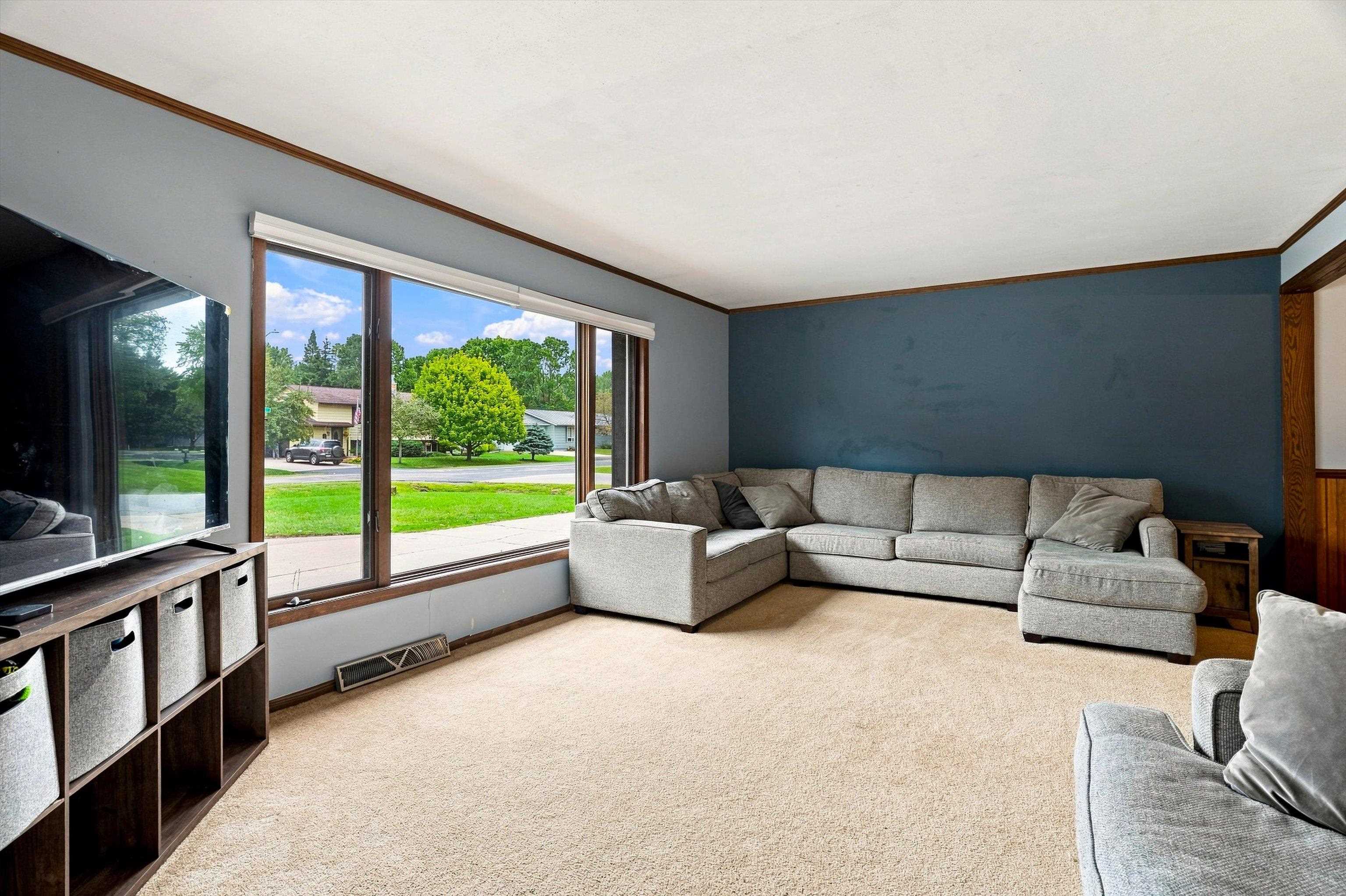 1200 E 21ST STREET, Marshfield, Wisconsin 54449, 3 Bedrooms Bedrooms, ,2 BathroomsBathrooms,Residential,For Sale,1200 E 21ST STREET,22604229