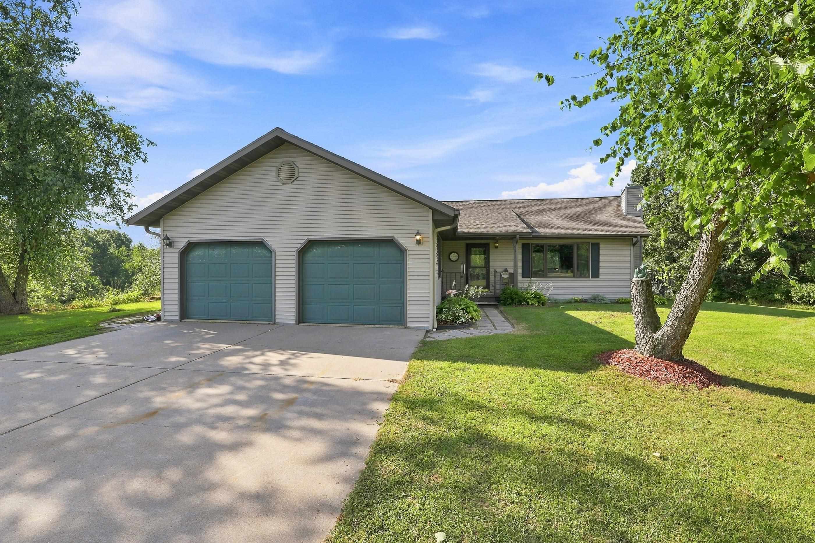 4308 KUBISIAK DRIVE, Amherst, Wisconsin 54406, 3 Bedrooms Bedrooms, ,3 BathroomsBathrooms,Residential,For Sale,4308 KUBISIAK DRIVE,22604230