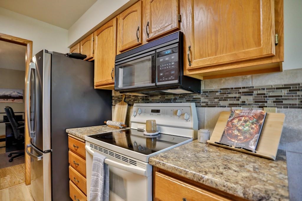 2800 THIELMAN STREET, Merrill, Wisconsin 54452, 2 Bedrooms Bedrooms, ,2 BathroomsBathrooms,Residential,For Sale,2800 THIELMAN STREET,22604238