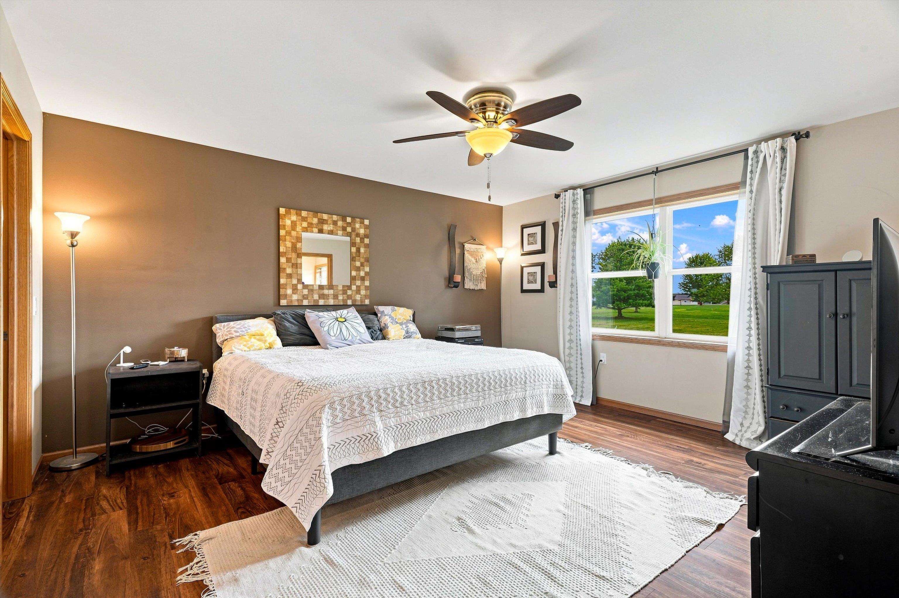 10585 COUNTY ROAD Y, Marshfield, Wisconsin 54449, 3 Bedrooms Bedrooms, ,3 BathroomsBathrooms,Residential,For Sale,10585 COUNTY ROAD Y,22604239