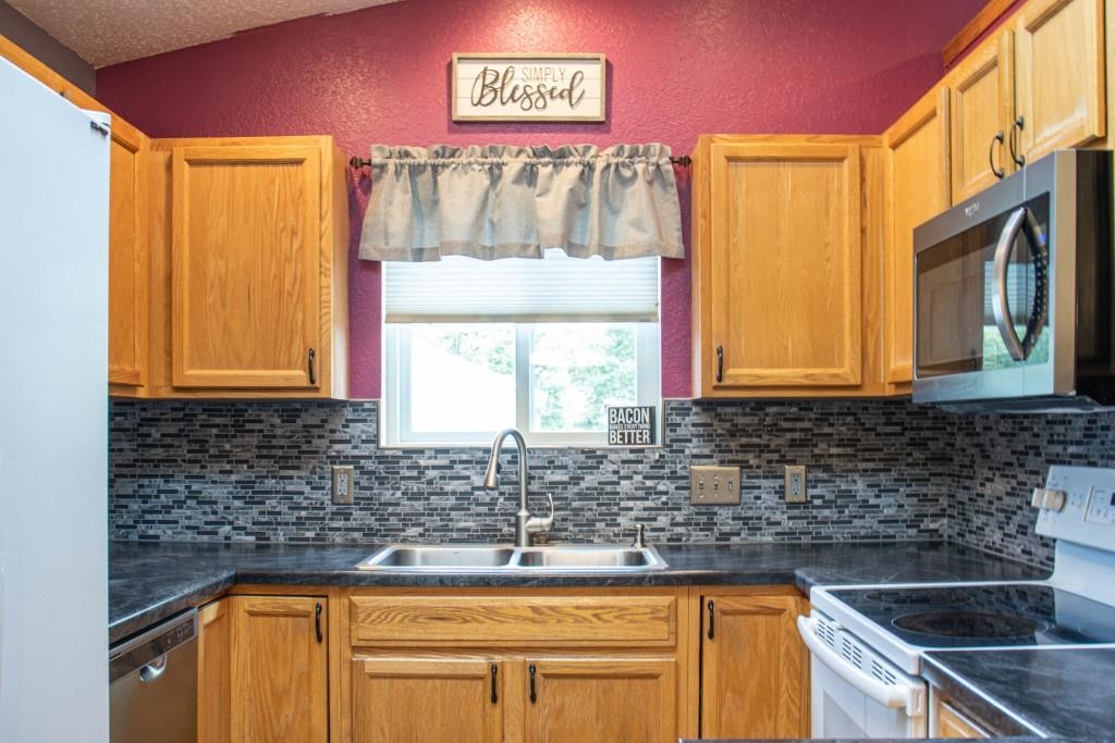 307 E INDUSTRIAL PARK AVENUE, Rothschild, Wisconsin 54474, 3 Bedrooms Bedrooms, ,2 BathroomsBathrooms,Residential,For Sale,307 E INDUSTRIAL PARK AVENUE,22604240