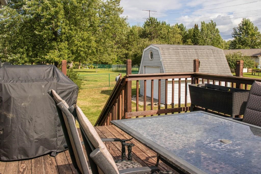 307 E INDUSTRIAL PARK AVENUE, Rothschild, Wisconsin 54474, 3 Bedrooms Bedrooms, ,2 BathroomsBathrooms,Residential,For Sale,307 E INDUSTRIAL PARK AVENUE,22604240