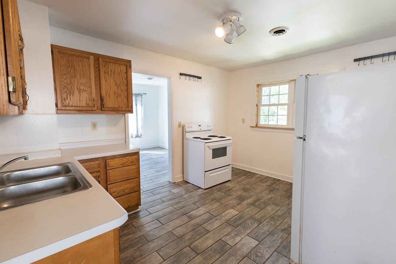 802 AUGUSTA AVENUE, Wausau, Wisconsin 54403, 3 Bedrooms Bedrooms, ,1 BathroomBathrooms,Residential,For Sale,802 AUGUSTA AVENUE,22604241