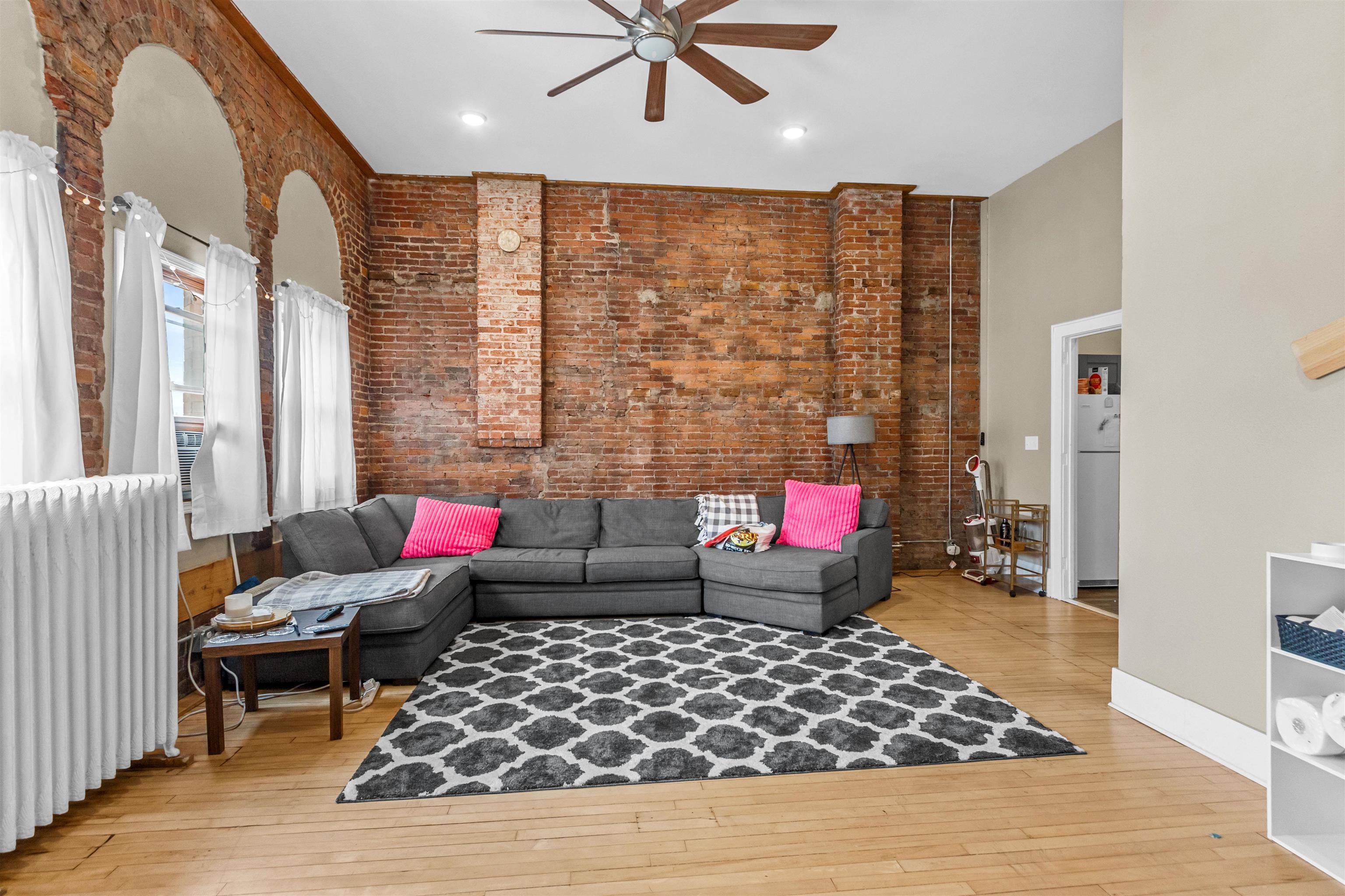 927 - 929 - 933 MAIN STREET, Stevens Point, Wisconsin 54481, 3 Bedrooms Bedrooms, 6 Rooms Rooms,1 BathroomBathrooms,Multi-family,For Sale,927 - 929 - 933 MAIN STREET,22604243