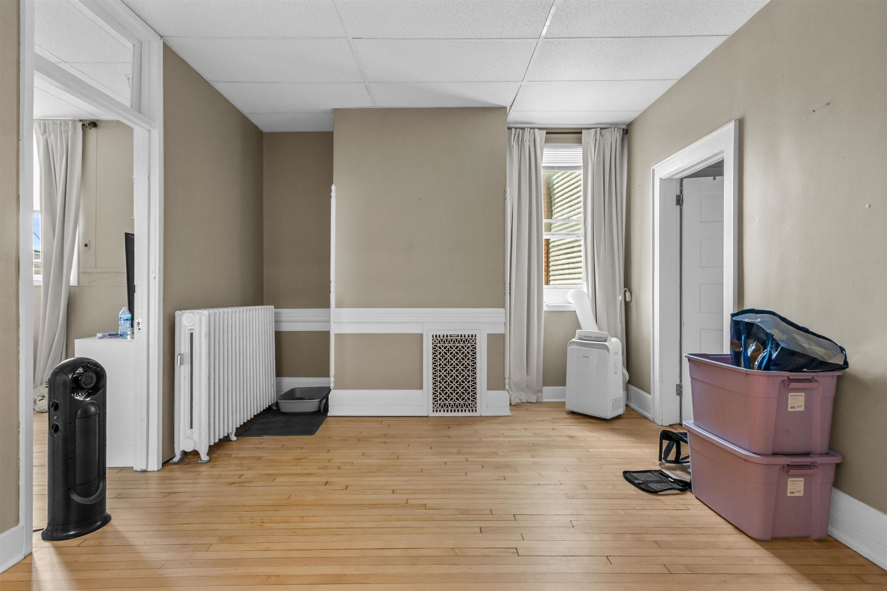 927 - 929 - 933 MAIN STREET, Stevens Point, Wisconsin 54481, 3 Bedrooms Bedrooms, 6 Rooms Rooms,1 BathroomBathrooms,Multi-family,For Sale,927 - 929 - 933 MAIN STREET,22604243