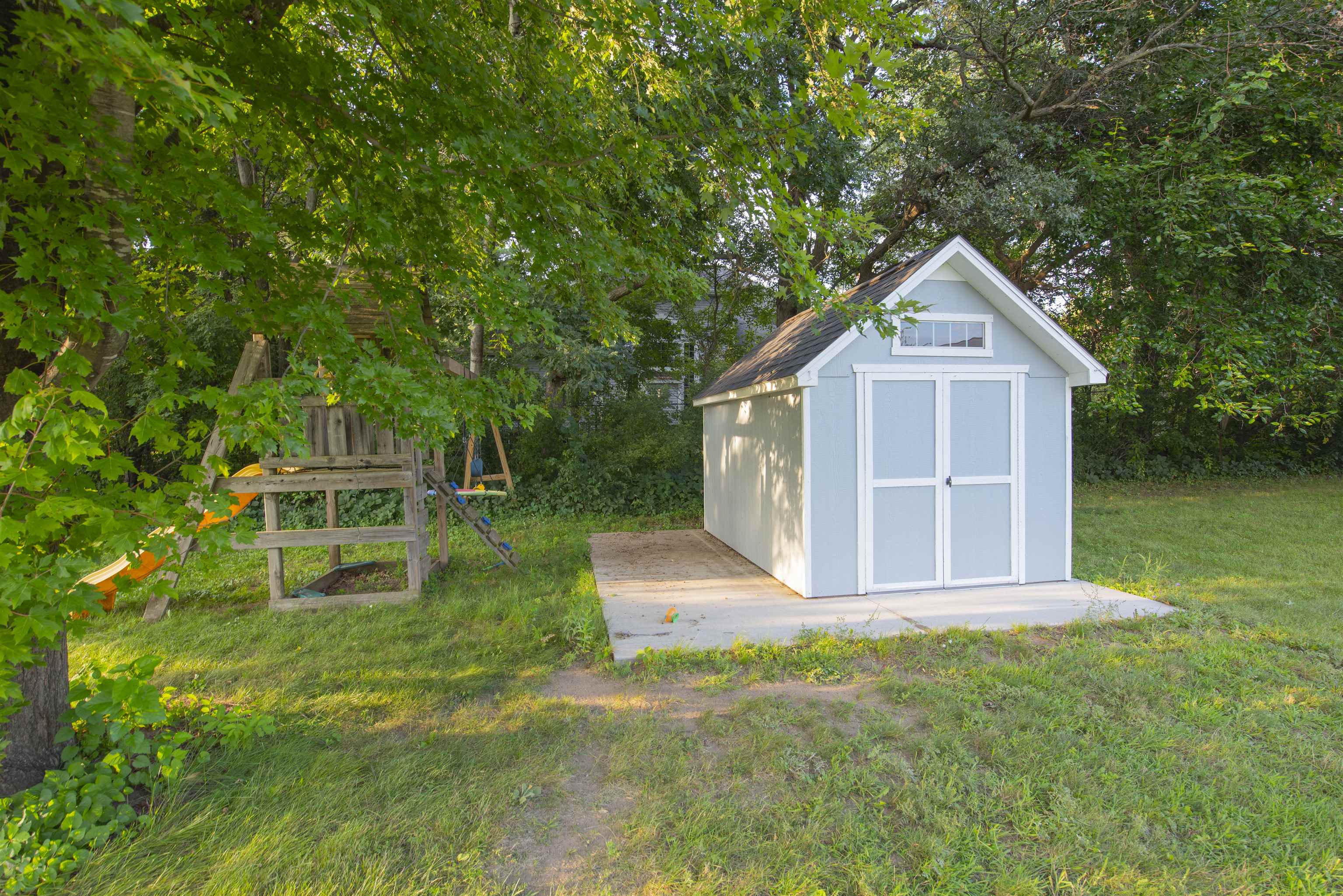 420 RED TAIL DRIVE, Amherst, Wisconsin 54406, 5 Bedrooms Bedrooms, ,3 BathroomsBathrooms,Residential,For Sale,420 RED TAIL DRIVE,22604247