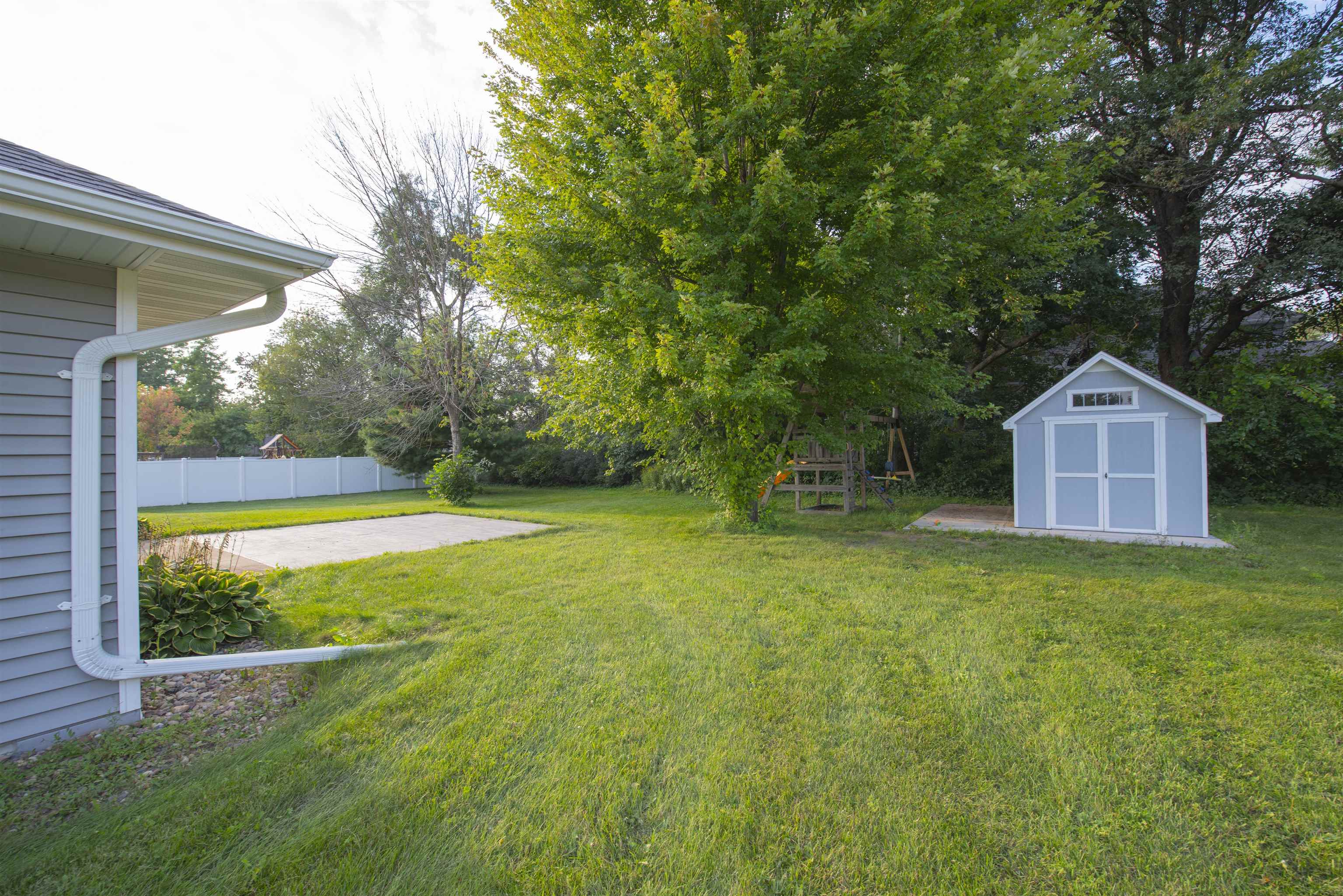 420 RED TAIL DRIVE, Amherst, Wisconsin 54406, 5 Bedrooms Bedrooms, ,3 BathroomsBathrooms,Residential,For Sale,420 RED TAIL DRIVE,22604247