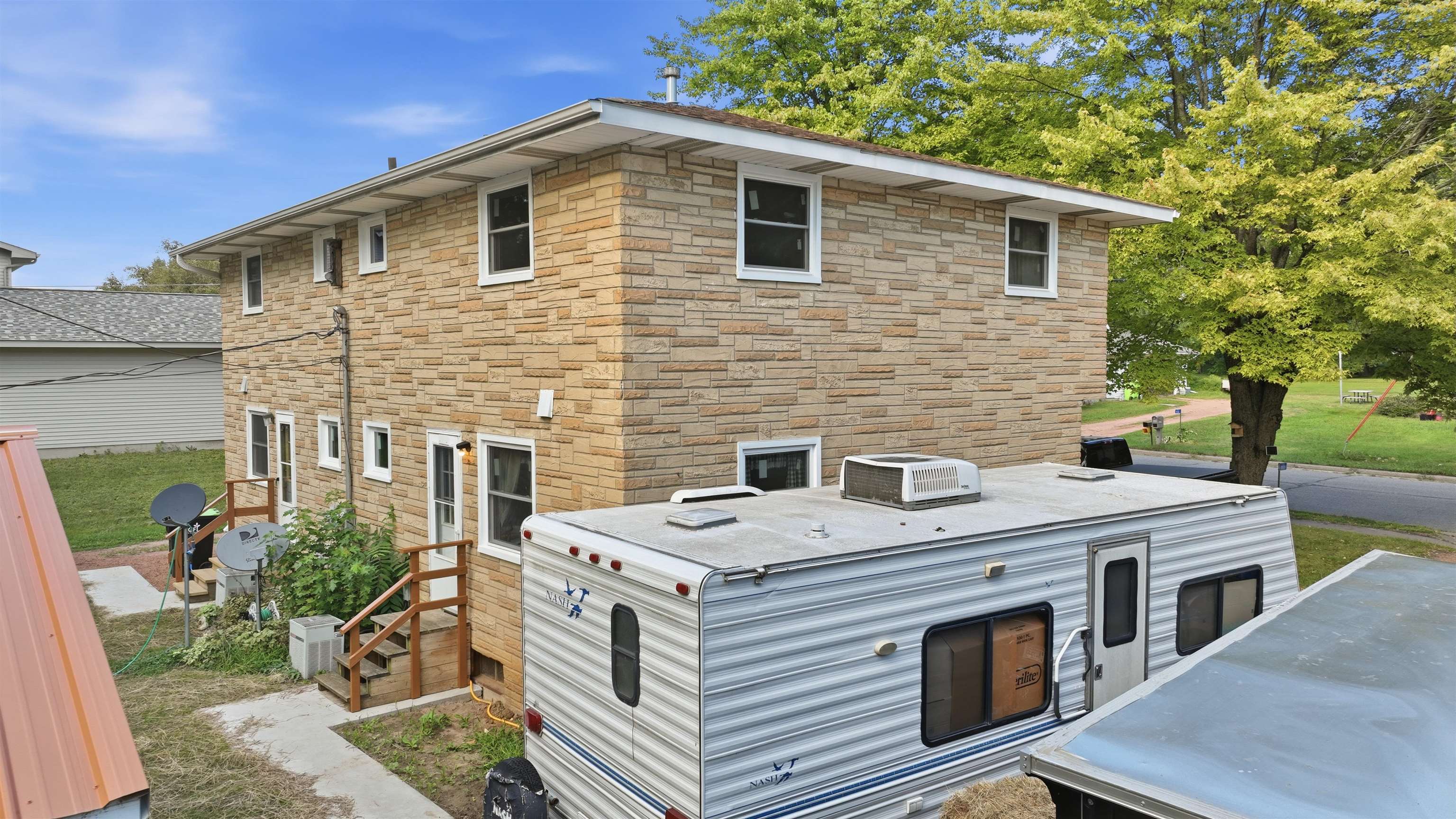 10549 - 10557 NORTH ROAD, Auburndale, Wisconsin 54412, 3 Bedrooms Bedrooms, 5 Rooms Rooms,1.5 BathroomsBathrooms,Multi-family,For Sale,10549 - 10557 NORTH ROAD,22604249