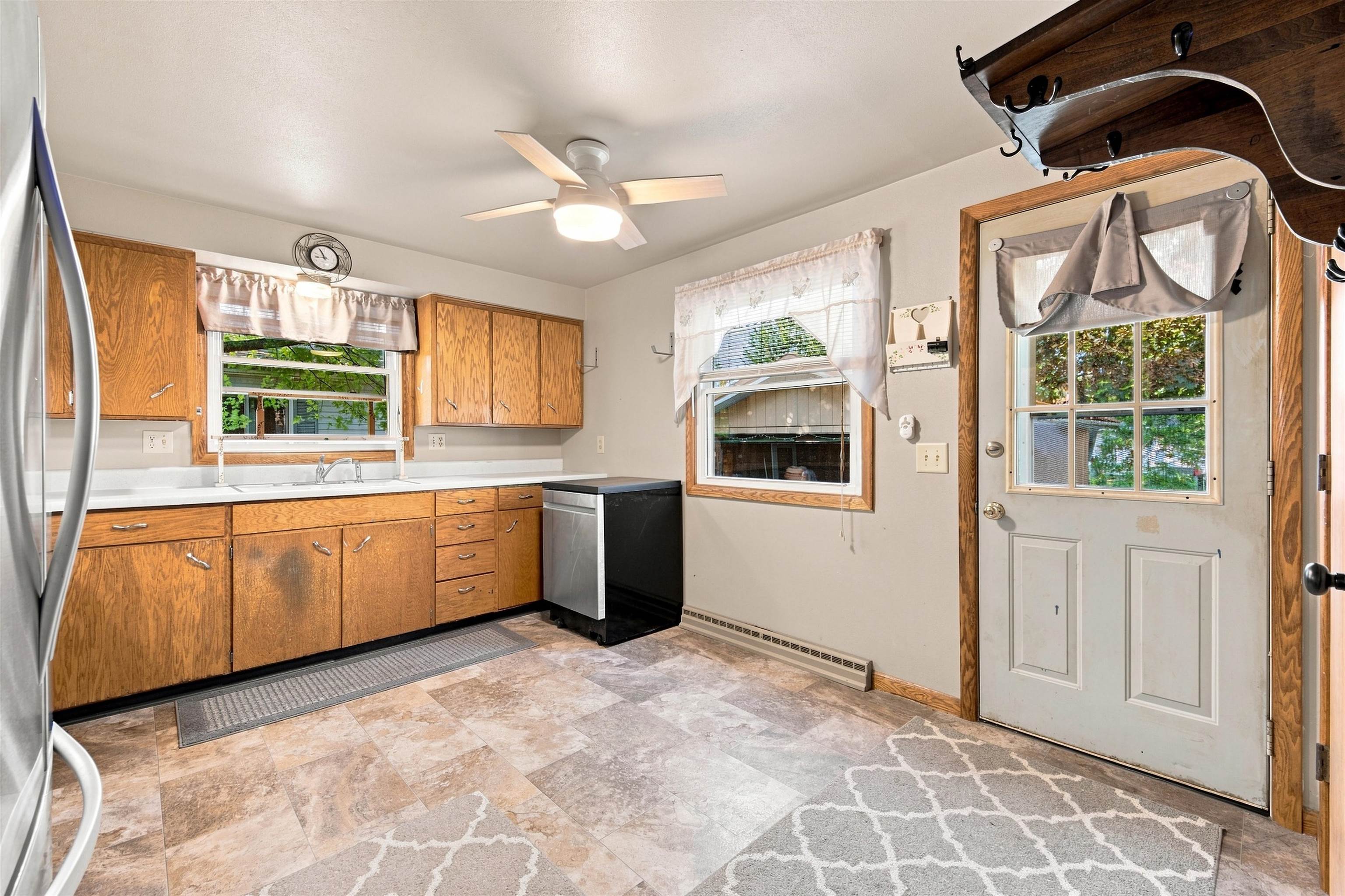 10549 - 10557 NORTH ROAD, Auburndale, Wisconsin 54412, 3 Bedrooms Bedrooms, 5 Rooms Rooms,1.5 BathroomsBathrooms,Multi-family,For Sale,10549 - 10557 NORTH ROAD,22604249