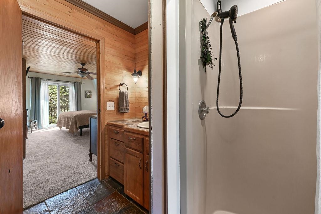 N2175 GREENWOOD ROAD, New London, Wisconsin 54961, 4 Bedrooms Bedrooms, ,3 BathroomsBathrooms,Residential,For Sale,N2175 GREENWOOD ROAD,22604255